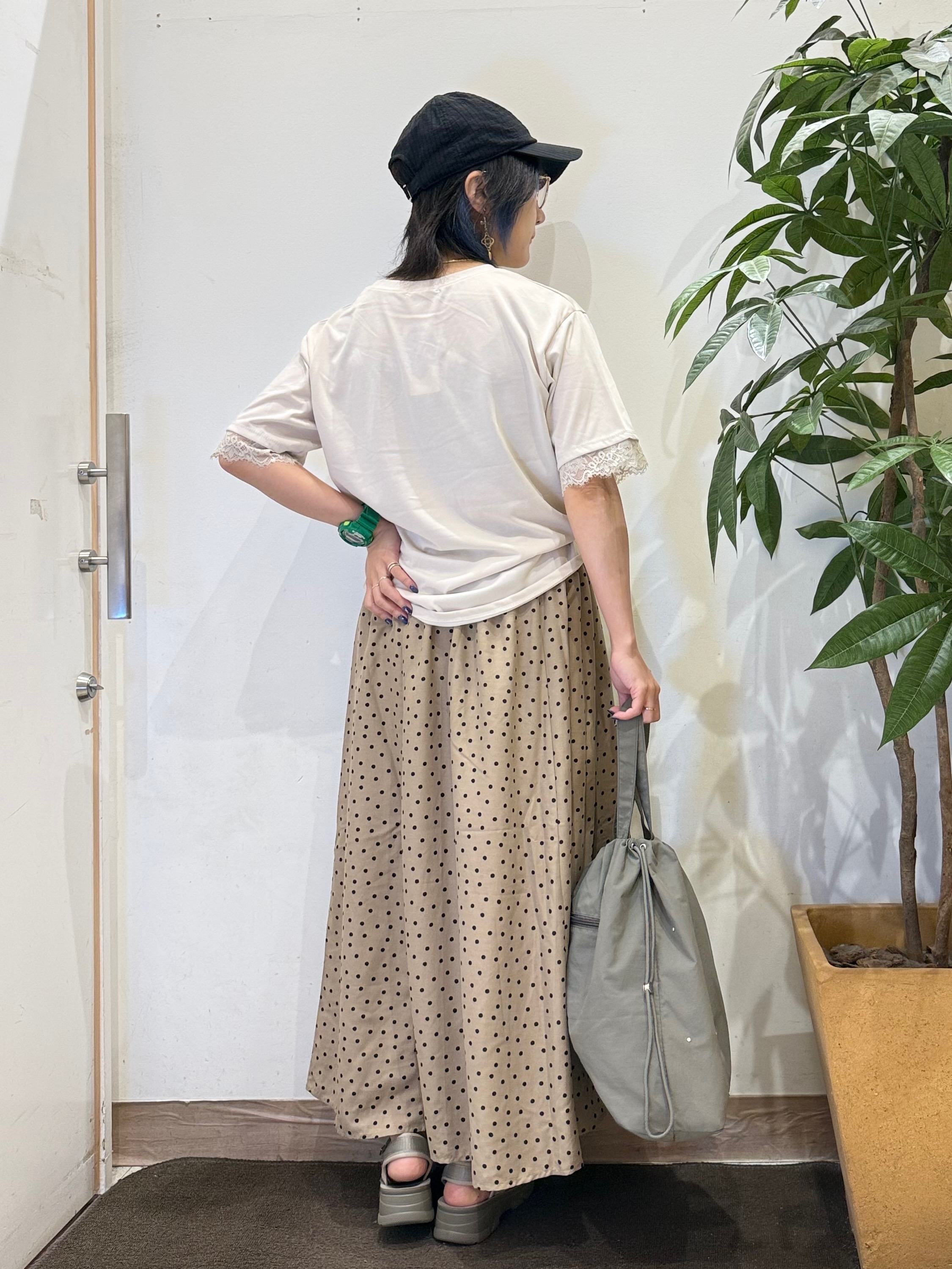 misakiさんの「SHOO･LA･RUE｜【UV/S-LL/洗濯機可】柄アソート お袖レースが旬顔 上品に決まる大人Tシャツ」を使ったコーディネート