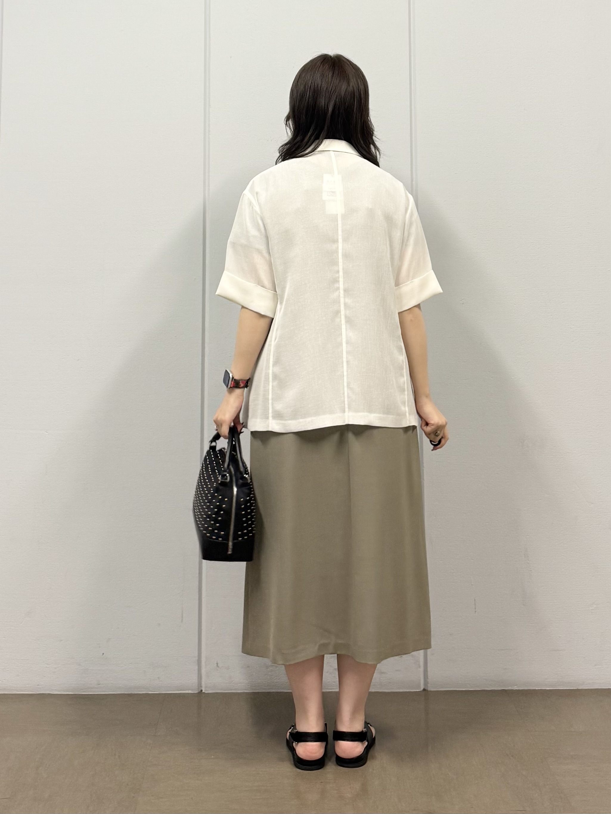 mizukiさんの「INDIVI｜【洗える／メッシュ素材／SETUP可能】半袖シアージャケット」を使ったコーディネート