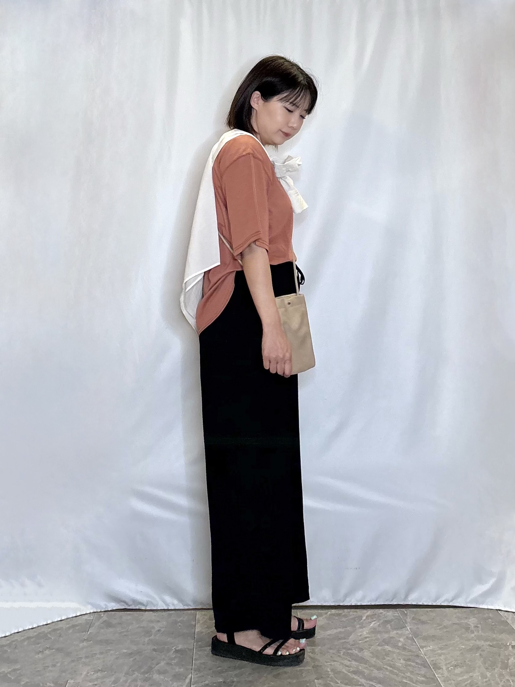 ネリさんの「SHOO･LA･RUE｜【通気性〇/S-LL/洗濯機可】羽織にも使いやすい きちんとベーシックシャツ」を使ったコーディネート
