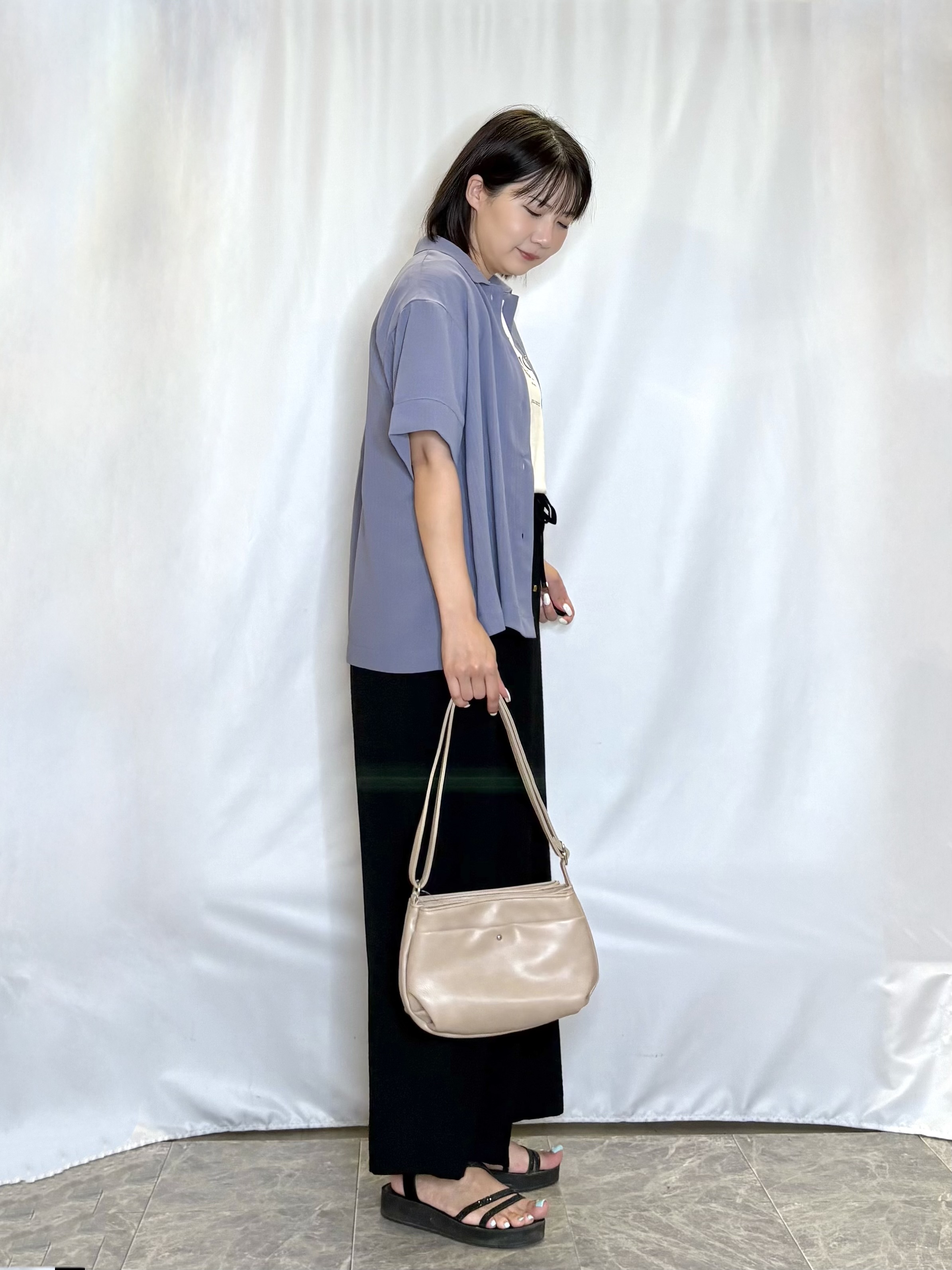 ネリさんの「SHOO･LA･RUE｜【通気性〇/UV/S-LL】洗濯後しわになりにくい とろみストライプシャツ」を使ったコーディネート