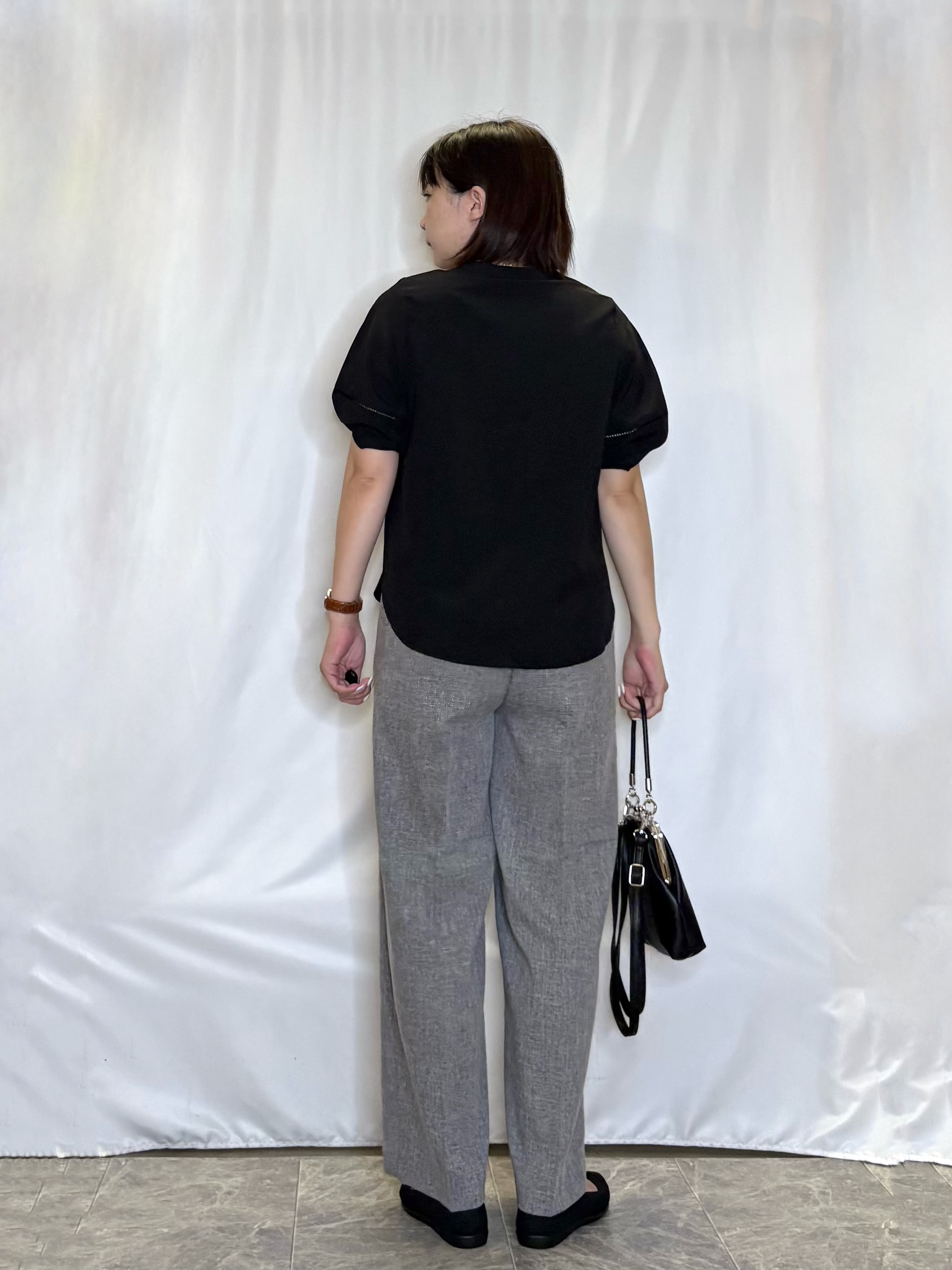 ネリさんの「SHOO･LA･RUE｜【洗濯後しわになりにくい/インせずきまる】シンプルだけど女性らしい 麻調スキッパーブラウス」を使ったコーディネート