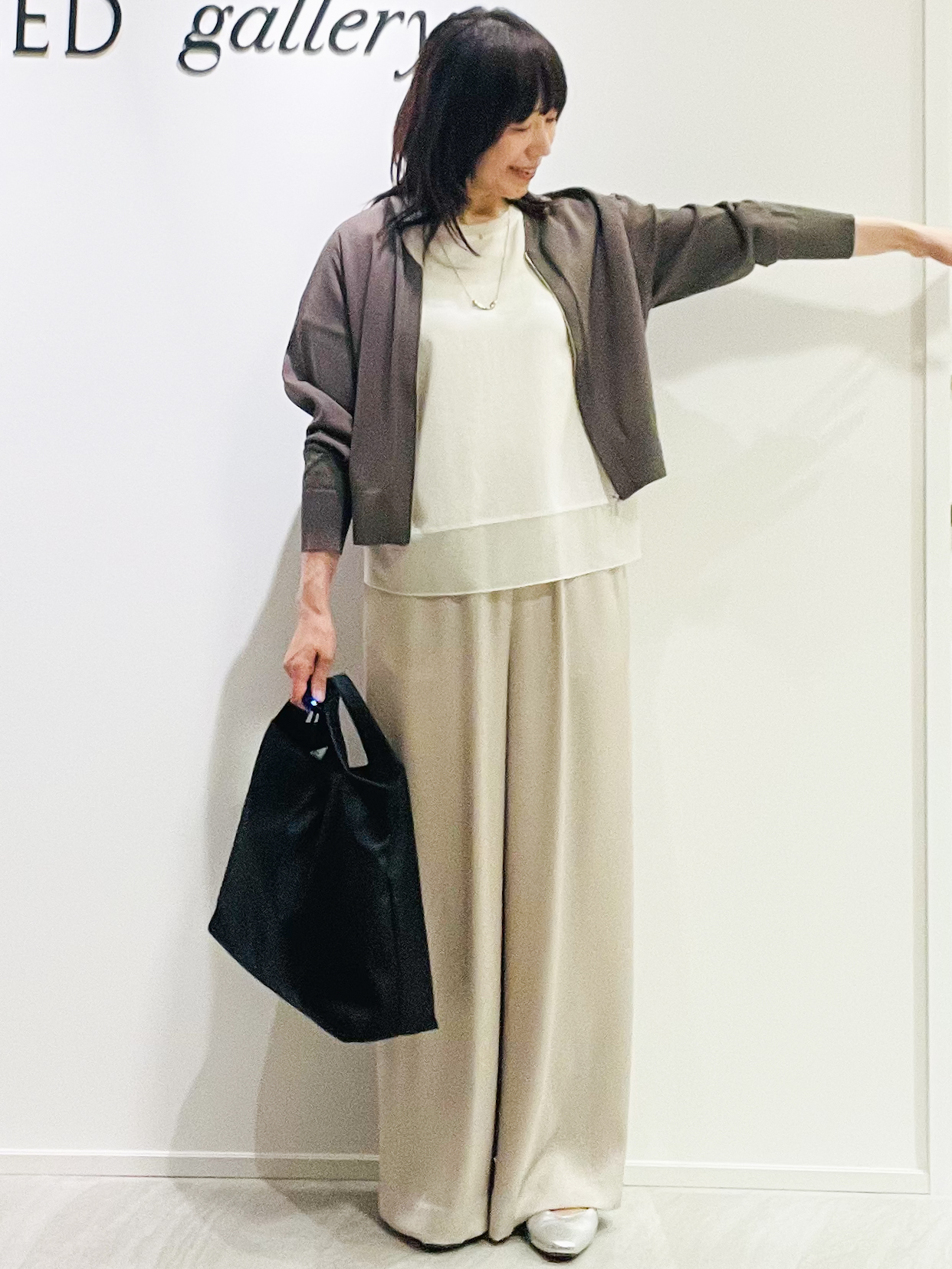 めいさんの「UNTITLED｜【アンサンブル可/日除け・冷房対策】シアーレーヨンZIPカーディガン」を使ったコーディネート