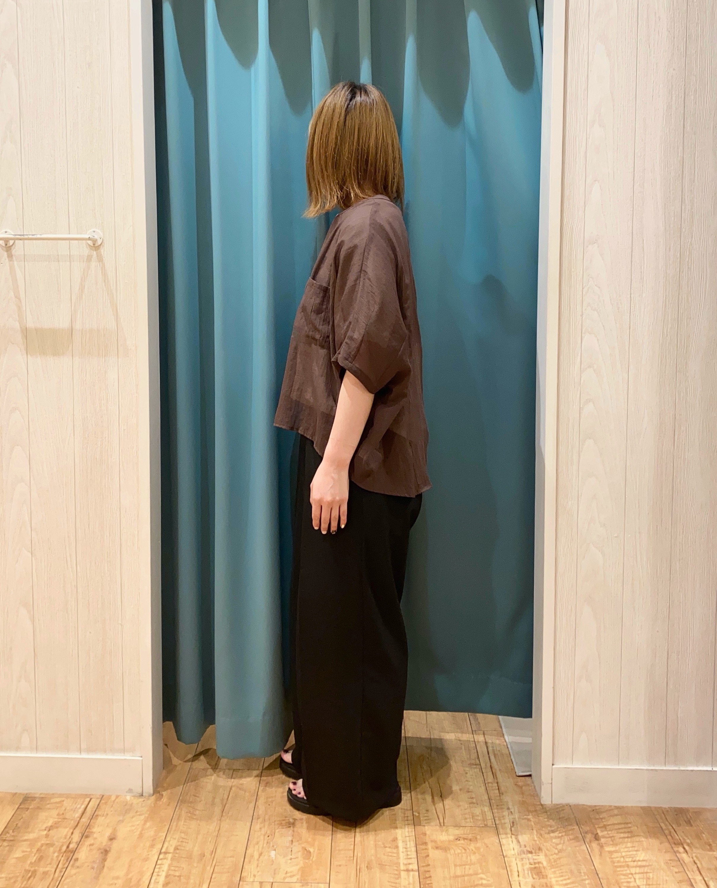 yuuさんの「SHOO･LA･RUE｜【洗濯機可/選べる6色】程よいシアー感が涼し気 ゆったりワッシャードルマンブラウス」を使ったコーディネート