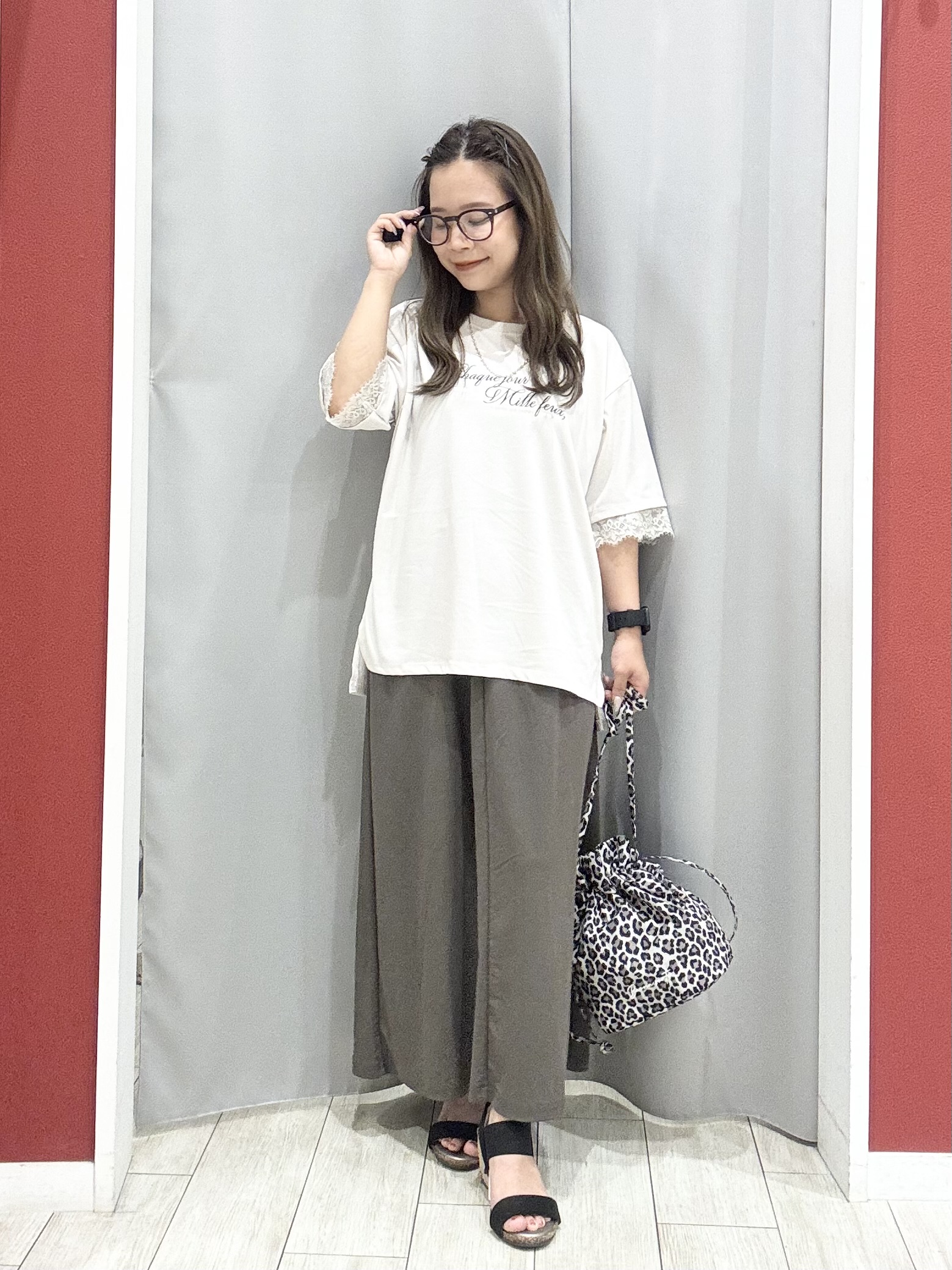 shioさんの「SHOO･LA･RUE｜【UV/S-LL/洗濯機可】柄アソート お袖レースが旬顔 上品に決まる大人Tシャツ」を使ったコーディネート