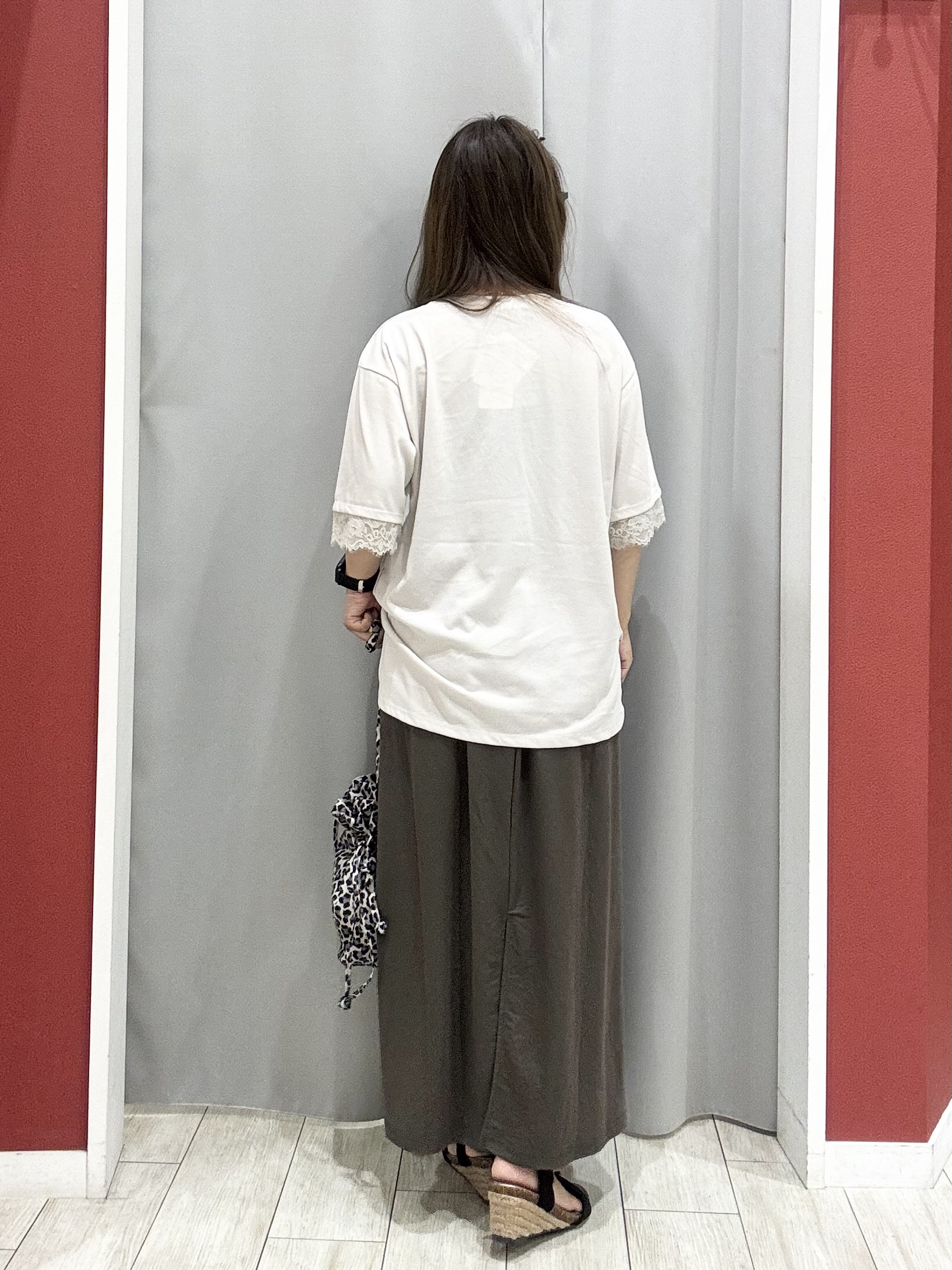 shioさんの「SHOO･LA･RUE｜【UV/S-LL/洗濯機可】柄アソート お袖レースが旬顔 上品に決まる大人Tシャツ」を使ったコーディネート