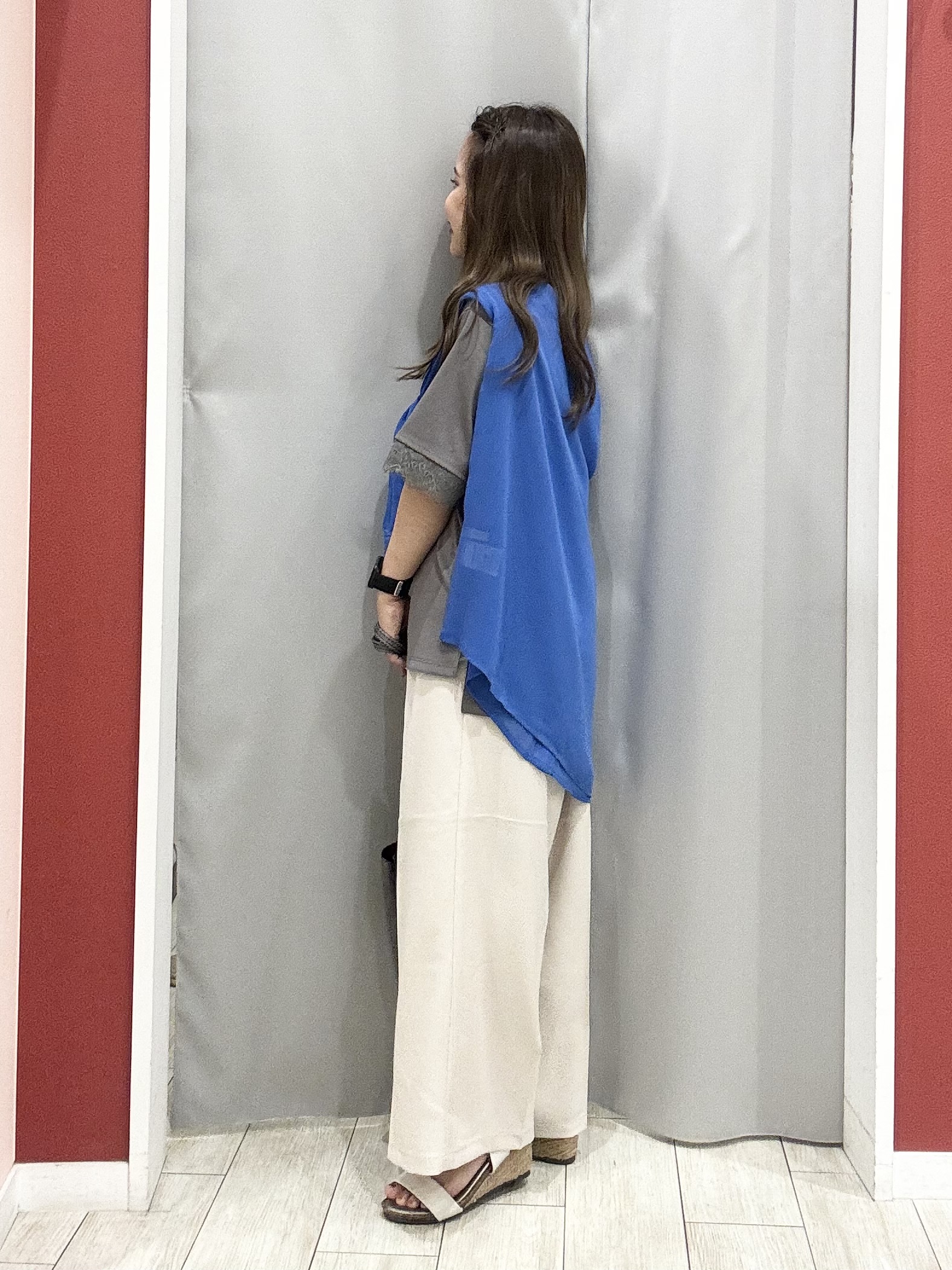 shioさんの「SHOO･LA･RUE｜【洗濯機可】ダブルポケット 楊柳しぼしぼシアーシャツ」を使ったコーディネート