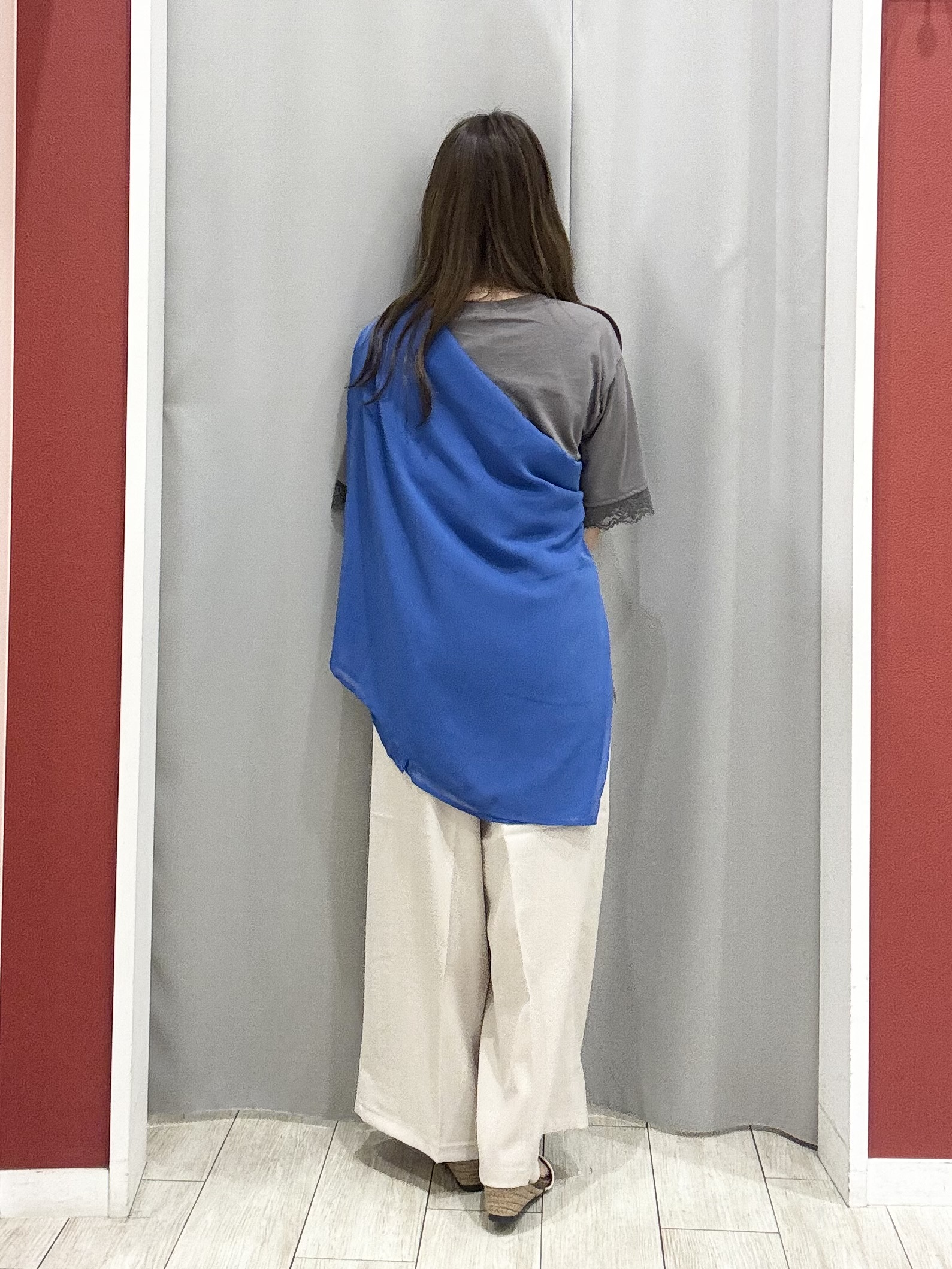 shioさんの「SHOO･LA･RUE｜【洗濯機可】ダブルポケット 楊柳しぼしぼシアーシャツ」を使ったコーディネート