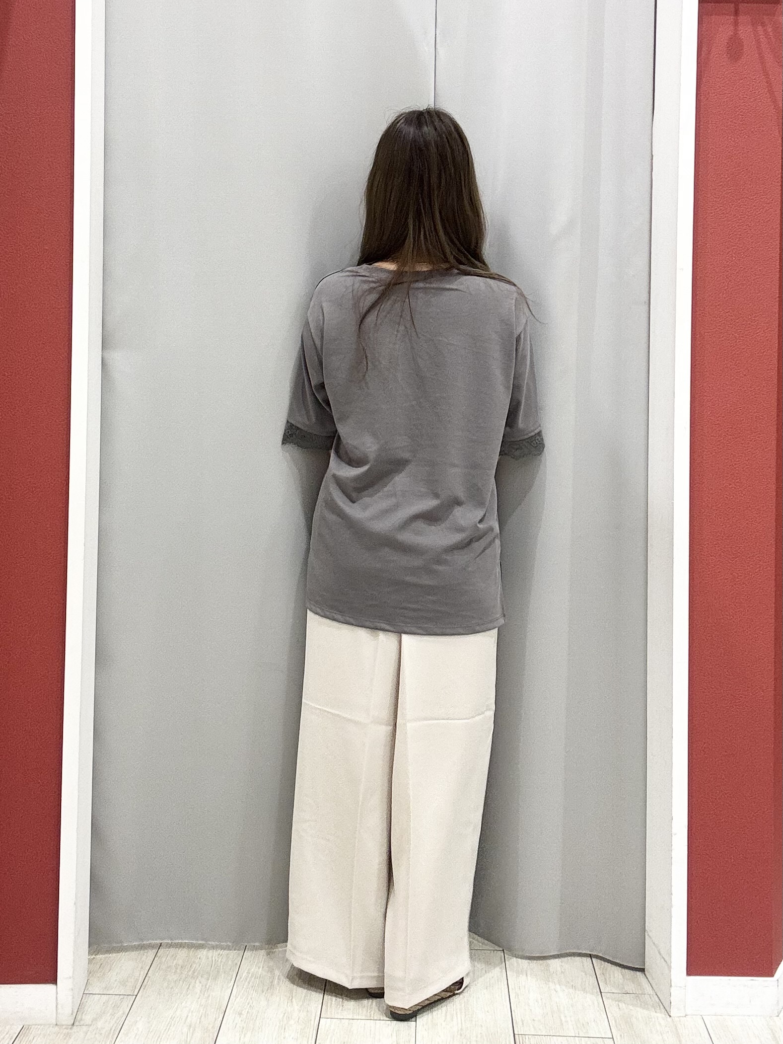 shioさんの「SHOO･LA･RUE｜【洗濯機可】ダブルポケット 楊柳しぼしぼシアーシャツ」を使ったコーディネート