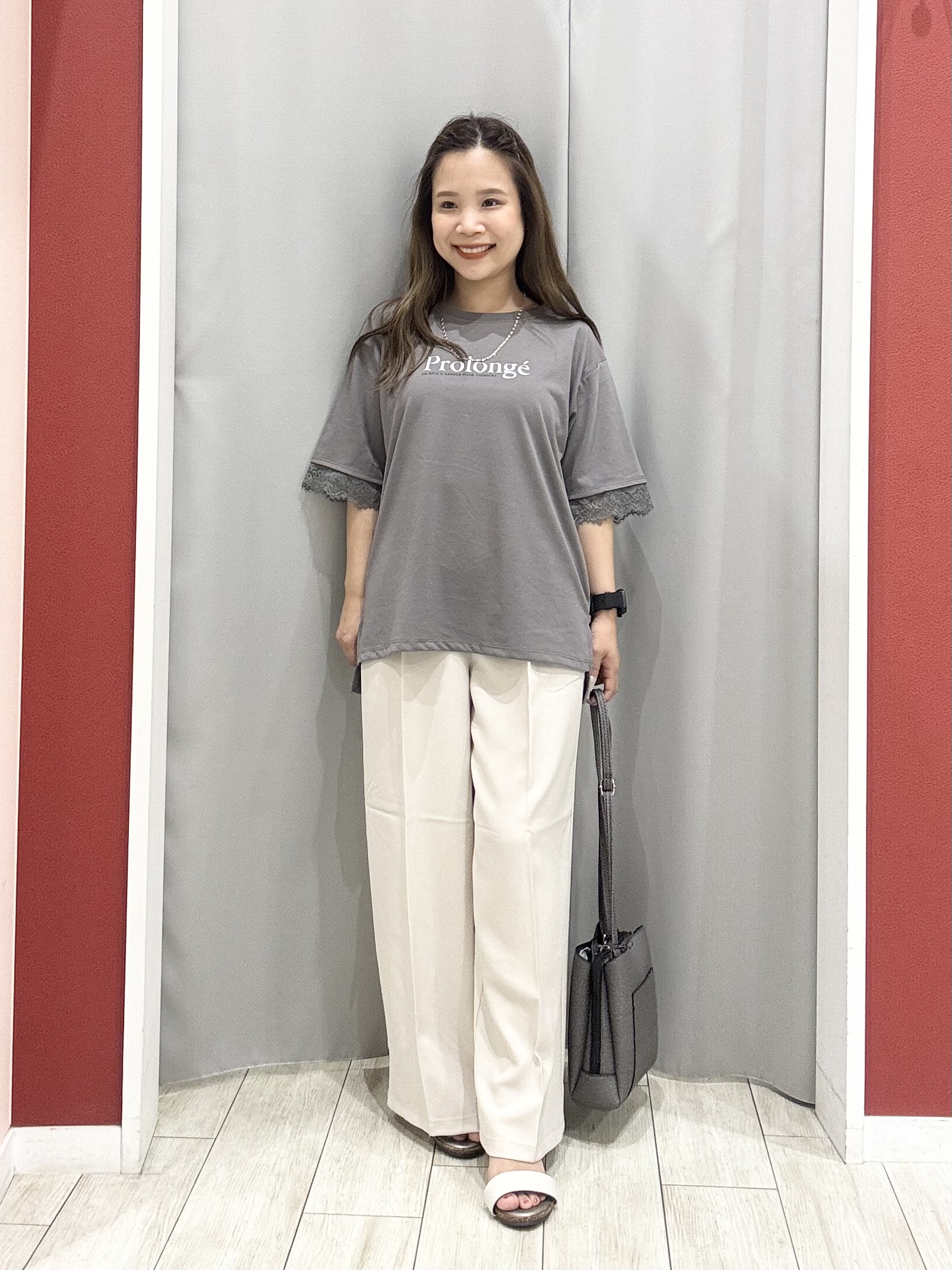shioさんの「SHOO･LA･RUE｜【洗濯機可】ダブルポケット 楊柳しぼしぼシアーシャツ」を使ったコーディネート