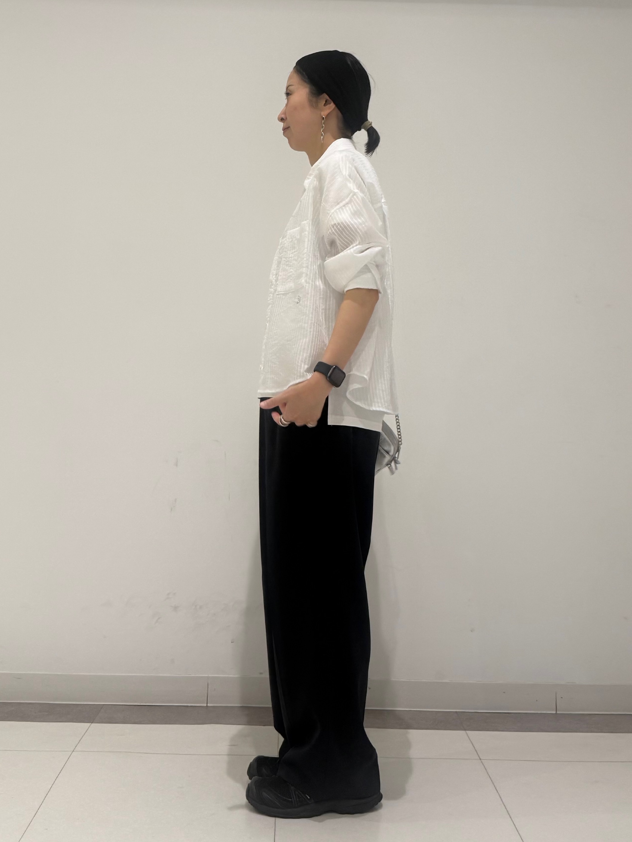 MIYAKAWAさんの「DRESSTERIOR｜◆シアーストライプクロップドシャツ」を使ったコーディネート