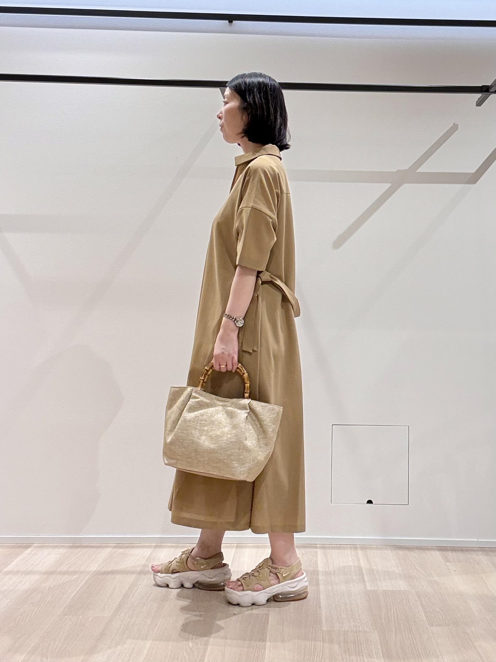 yさんの「UNTITLED｜【初秋も活躍/UVカット/接触冷感】エアリークールワンピース」を使ったコーディネート