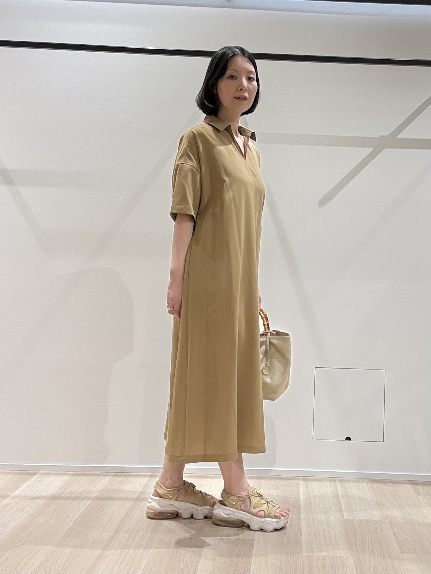 yさんの「UNTITLED｜【初秋も活躍/UVカット/接触冷感】エアリークールワンピース」を使ったコーディネート