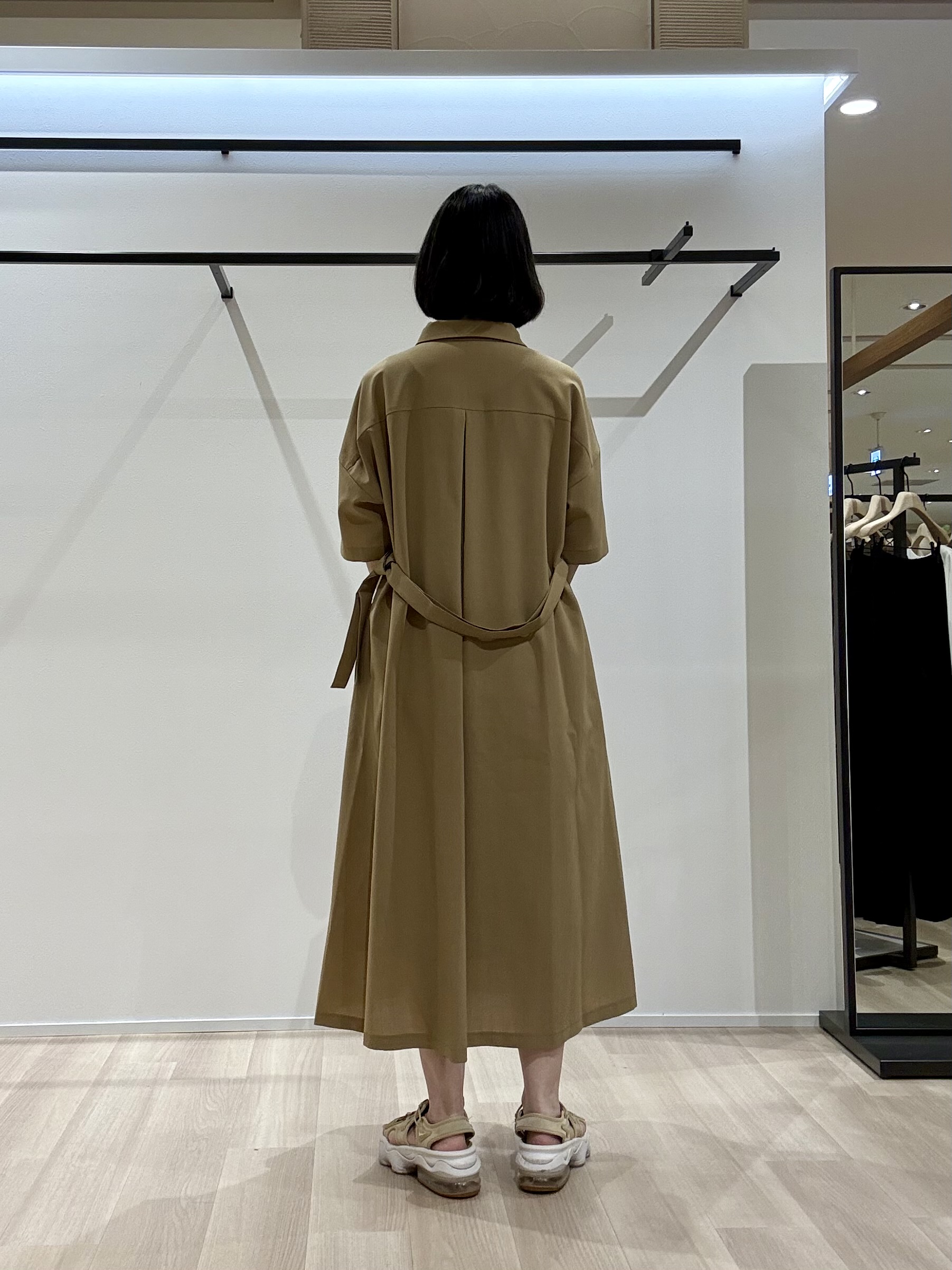 yさんの「UNTITLED｜【初秋も活躍/UVカット/接触冷感】エアリークールワンピース」を使ったコーディネート