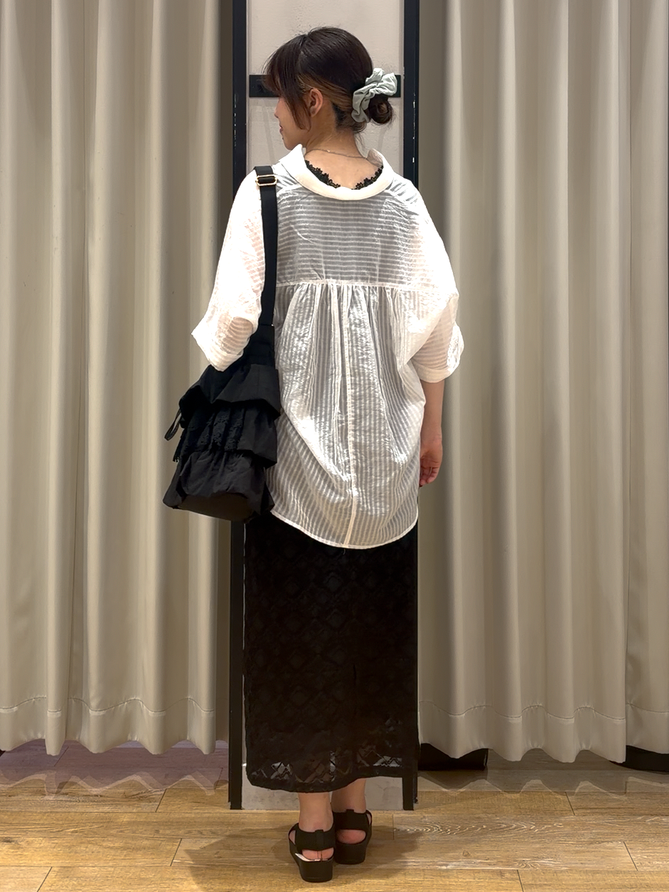RUKAさんの「grove｜【洗濯機◎・体型カバー】ON/OFF使える、シアースキッパーシャツ」を使ったコーディネート