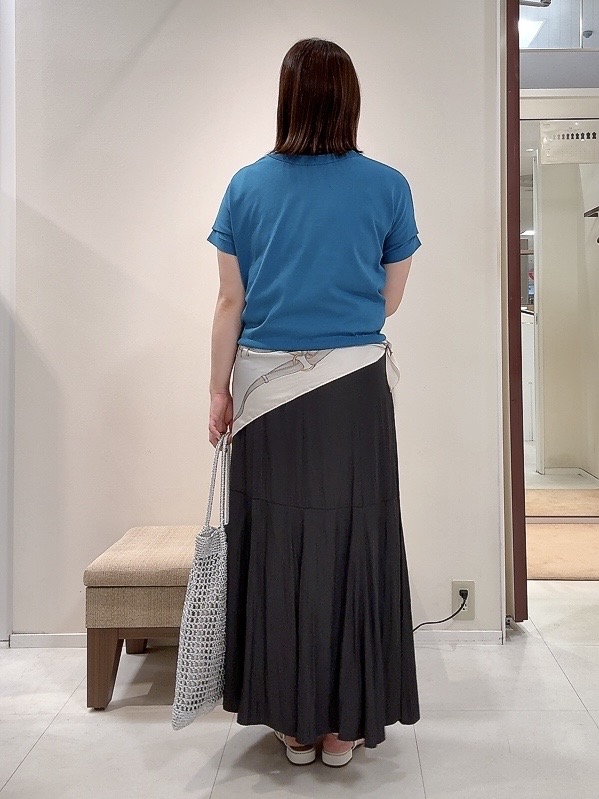YUIさんの「UNTITLED｜【肌に張りつきにくい/前後2WAY】ドライタッチコットンプルオーバー」を使ったコーディネート