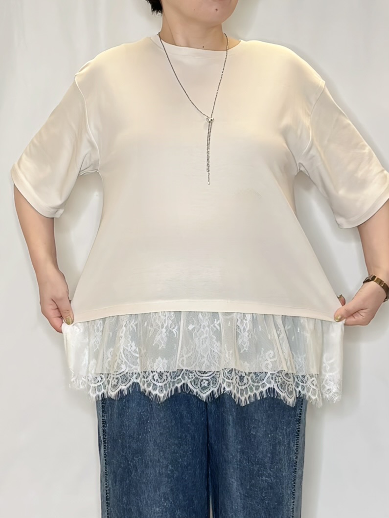 たみさんの「SHOO･LA･RUE｜【UV/抗菌防臭/S-LL】1枚でサマ見え 裾レースTシャツ」を使ったコーディネート