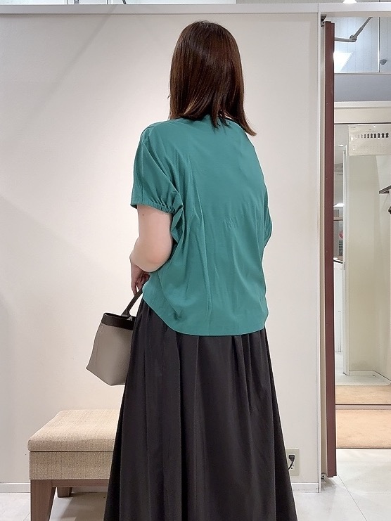 YUIさんの「UNTITLED｜【汗染み防止/接触冷感】ドルマンプルオーバー」を使ったコーディネート