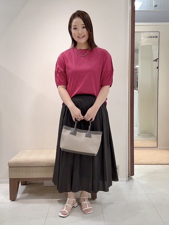 YUIさんの「UNTITLED｜【汗染み防止/接触冷感】ランタンスリーブプルオーバー」を使ったコーディネート