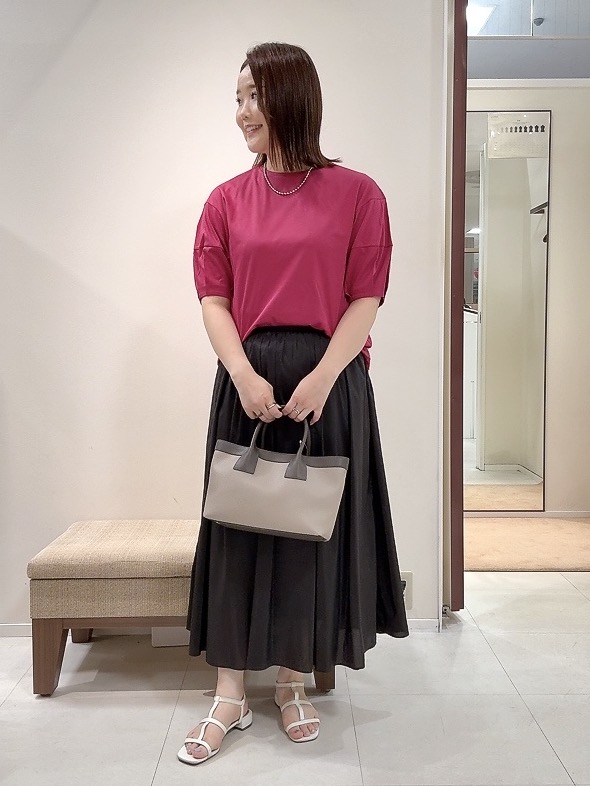 YUIさんの「UNTITLED｜【汗染み防止/接触冷感】ランタンスリーブプルオーバー」を使ったコーディネート