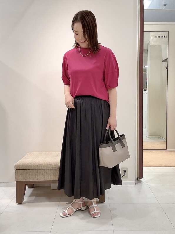 YUIさんの「UNTITLED｜【汗染み防止/接触冷感】ランタンスリーブプルオーバー」を使ったコーディネート