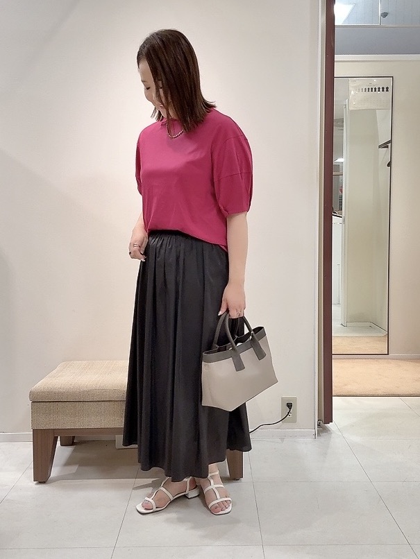 YUIさんの「UNTITLED｜【汗染み防止/接触冷感】ランタンスリーブプルオーバー」を使ったコーディネート
