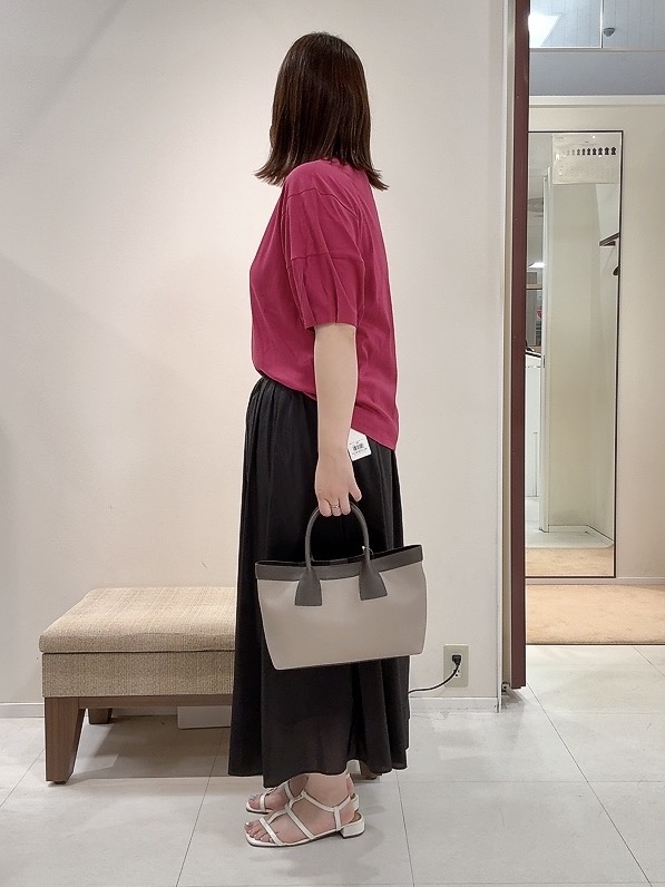 YUIさんの「UNTITLED｜【汗染み防止/接触冷感】ランタンスリーブプルオーバー」を使ったコーディネート