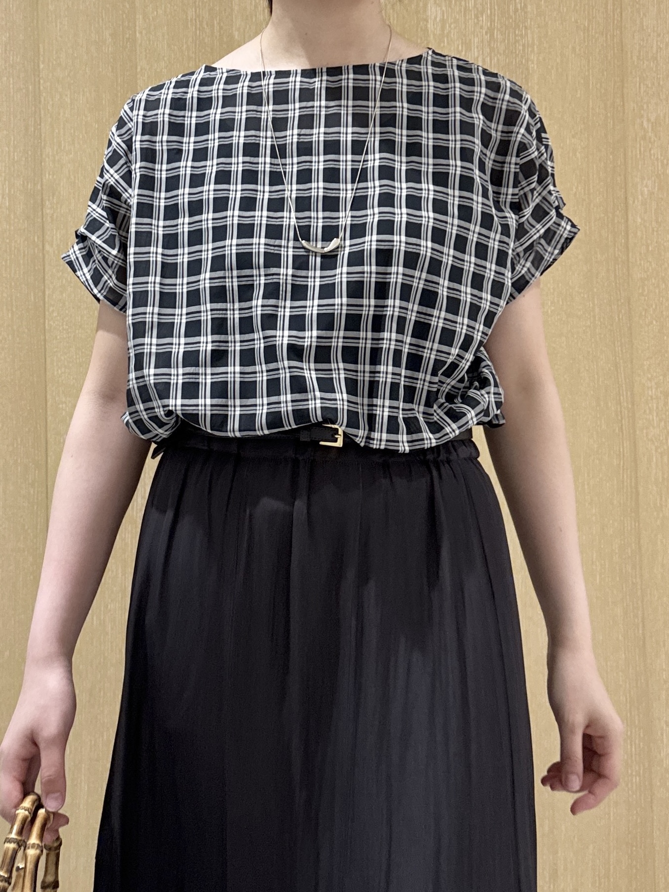 nanaさんの「UNTITLED｜【秋めきシャツ/体型カバー】シアーチェックブラウス」を使ったコーディネート