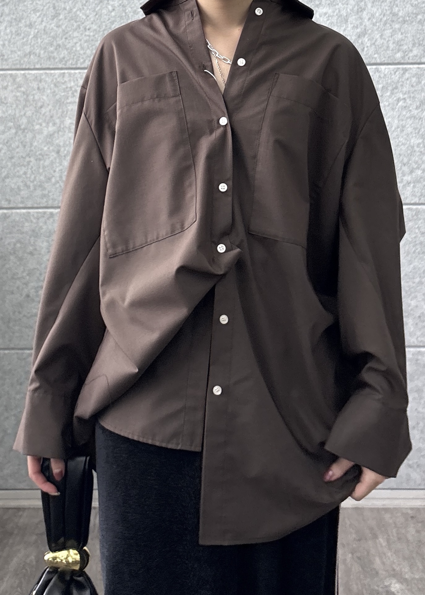 Renoさんの「INDIVI｜タイムレスフォルムシャツ」を使ったコーディネート