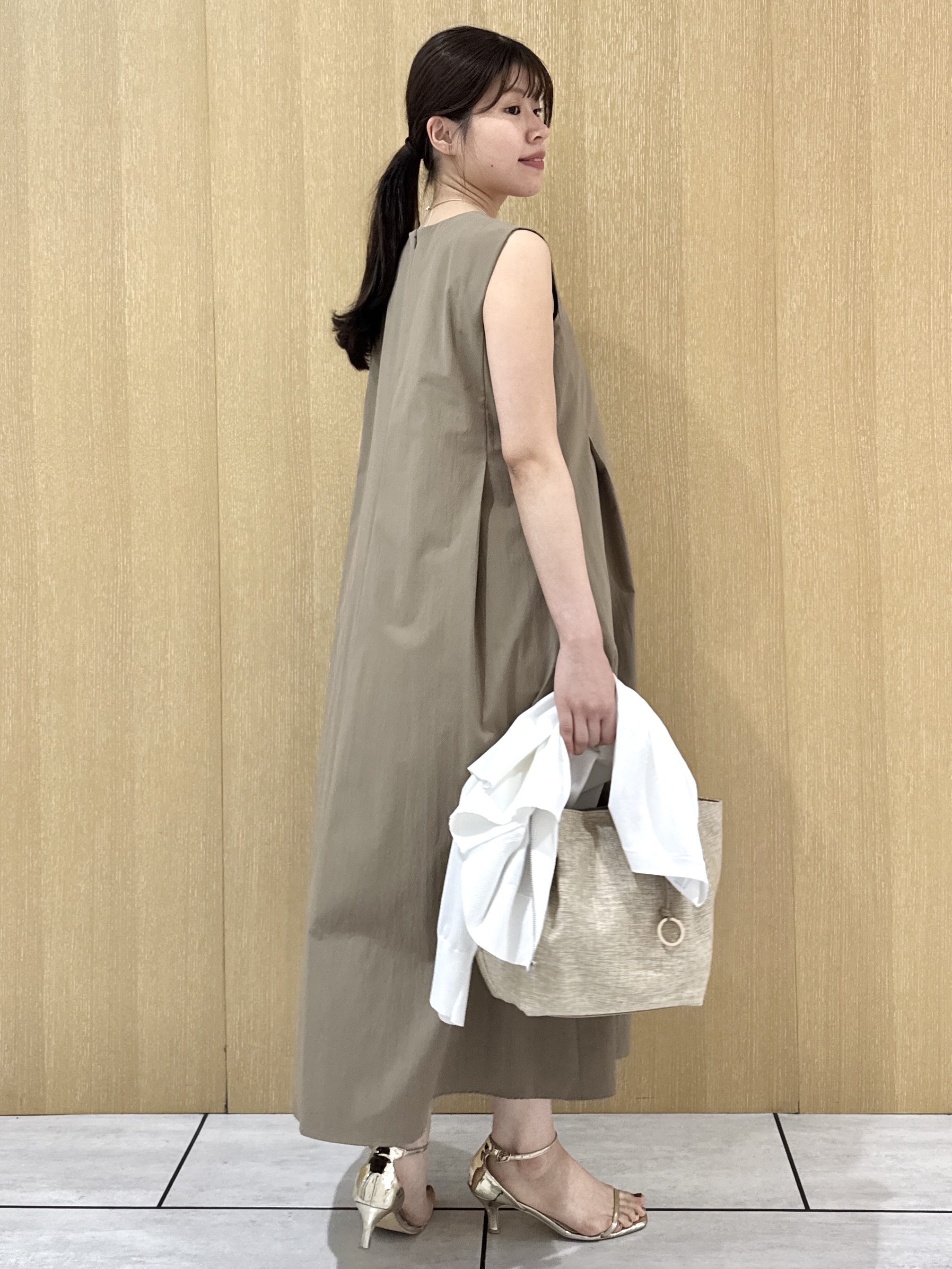nanaさんの「UNTITLED｜【アンサンブル可/日除け・冷房対策】シアーレーヨンZIPカーディガン」を使ったコーディネート