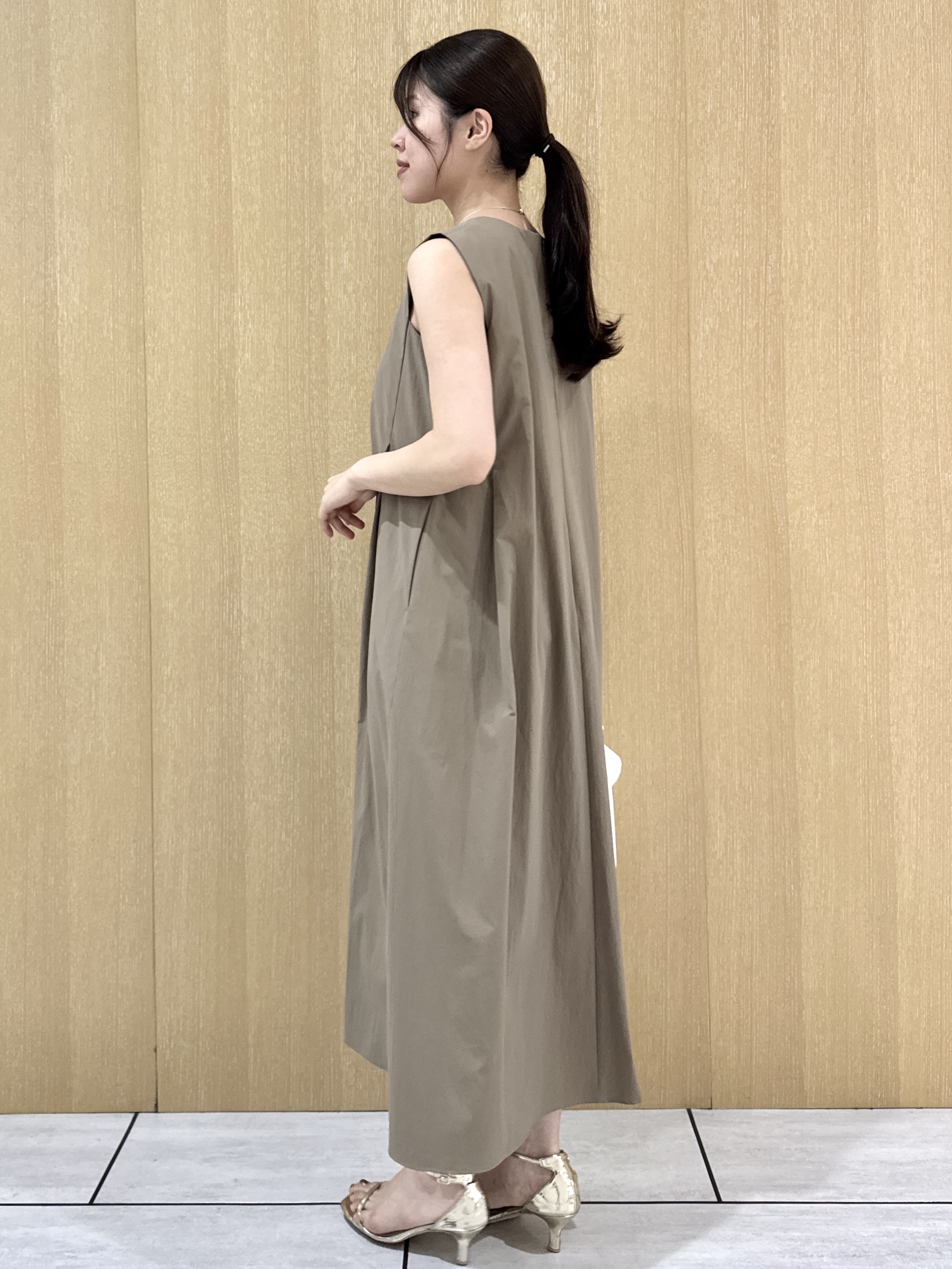 nanaさんの「UNTITLED｜【アンサンブル可/日除け・冷房対策】シアーレーヨンZIPカーディガン」を使ったコーディネート