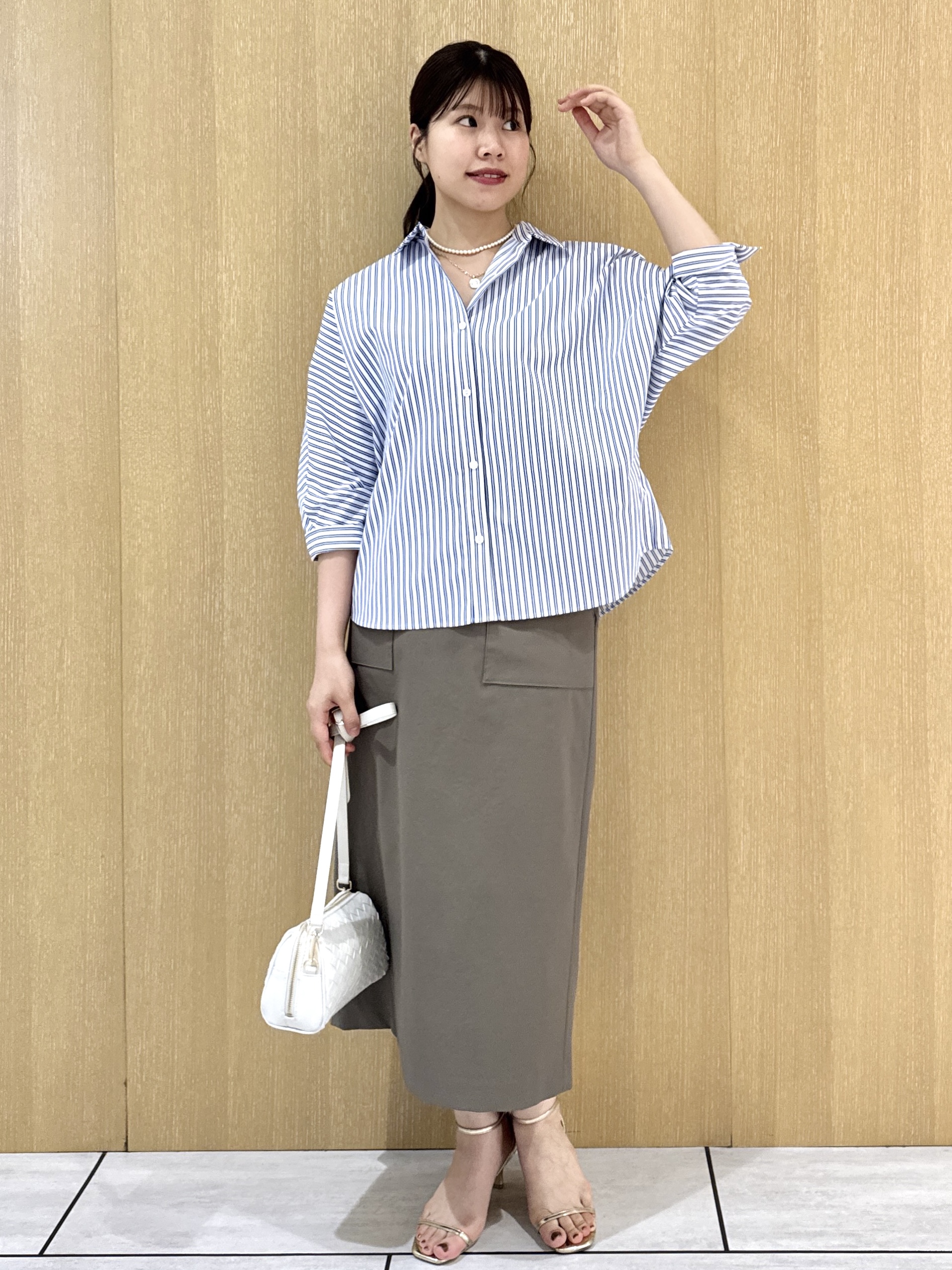 nanaさんの「UNTITLED｜【接触冷感/吸水速乾/UVカット】ドルマンスリーブシャツ」を使ったコーディネート