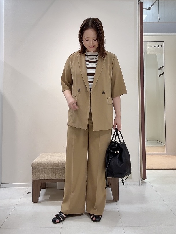 YUIさんの「UNTITLED｜【秋の通勤羽織/セットアップ可/UVカット】エアリークール半袖ジャケット」を使ったコーディネート