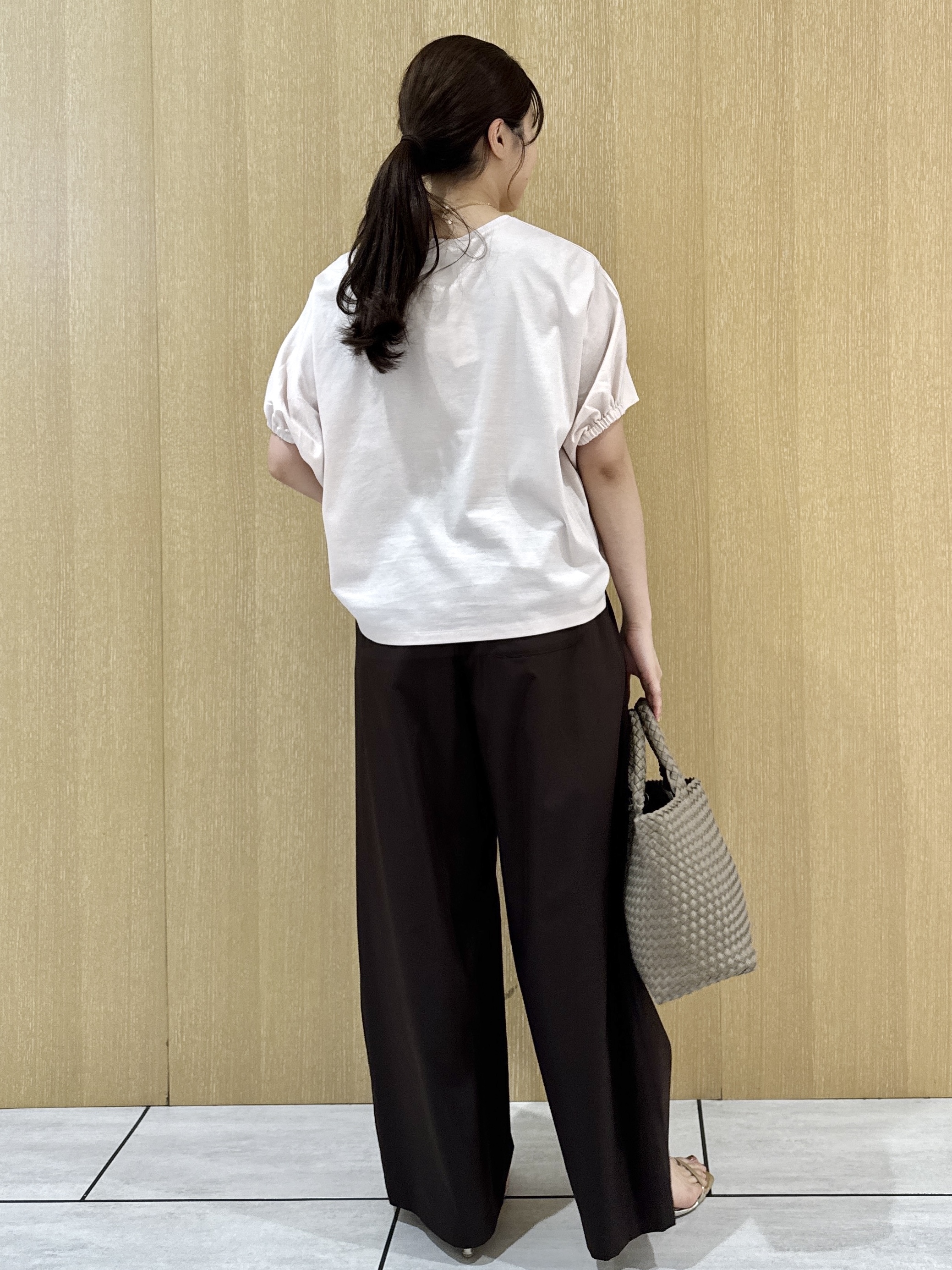 nanaさんの「UNTITLED｜【汗染み防止/接触冷感】ドルマンプルオーバー」を使ったコーディネート