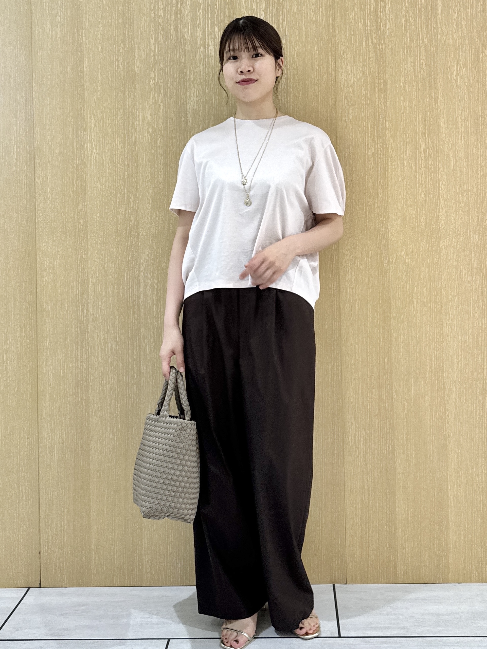 nanaさんの「UNTITLED｜【汗染み防止/接触冷感】ドルマンプルオーバー」を使ったコーディネート