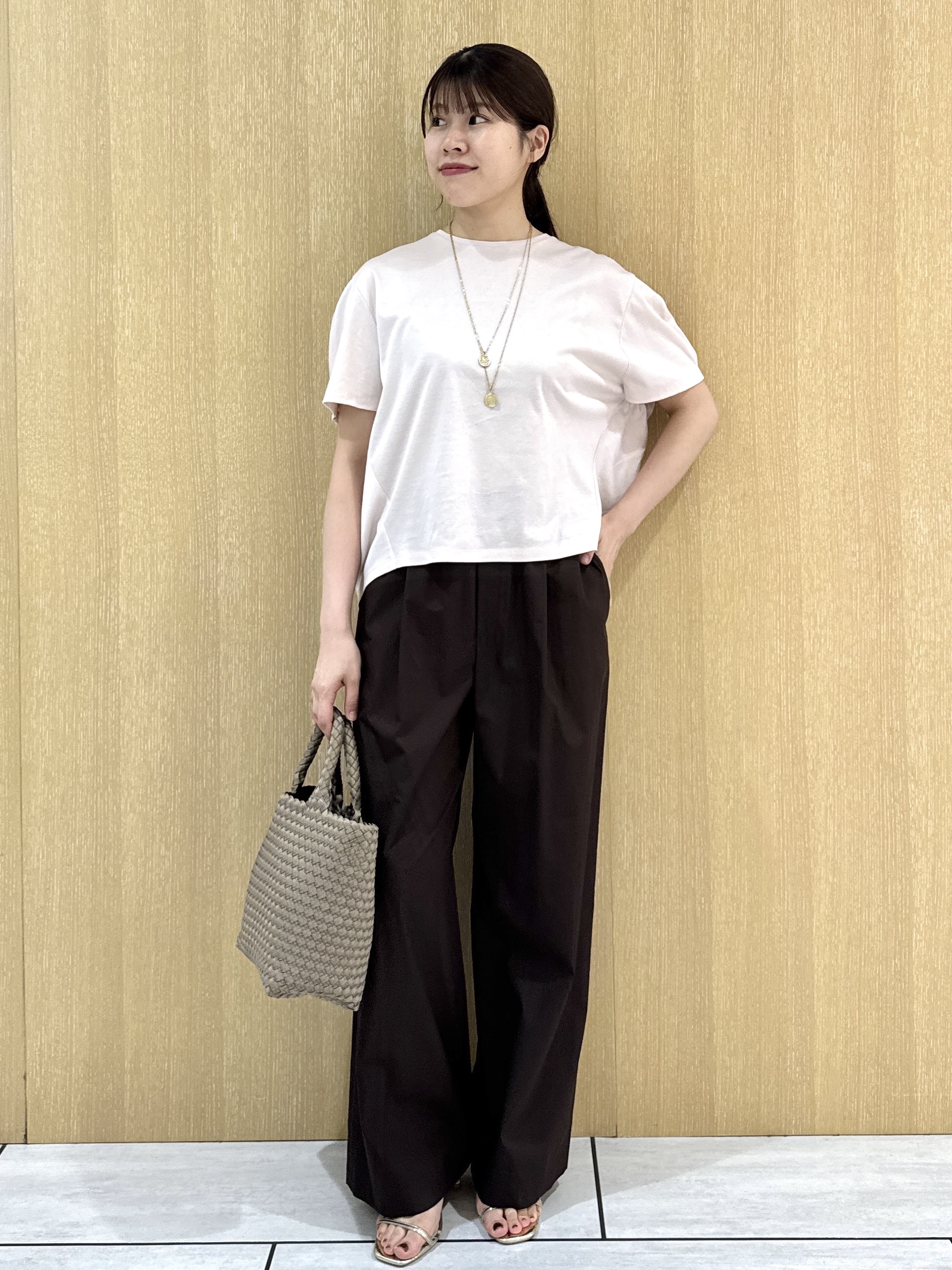 nanaさんの「UNTITLED｜【汗染み防止/接触冷感】ドルマンプルオーバー」を使ったコーディネート