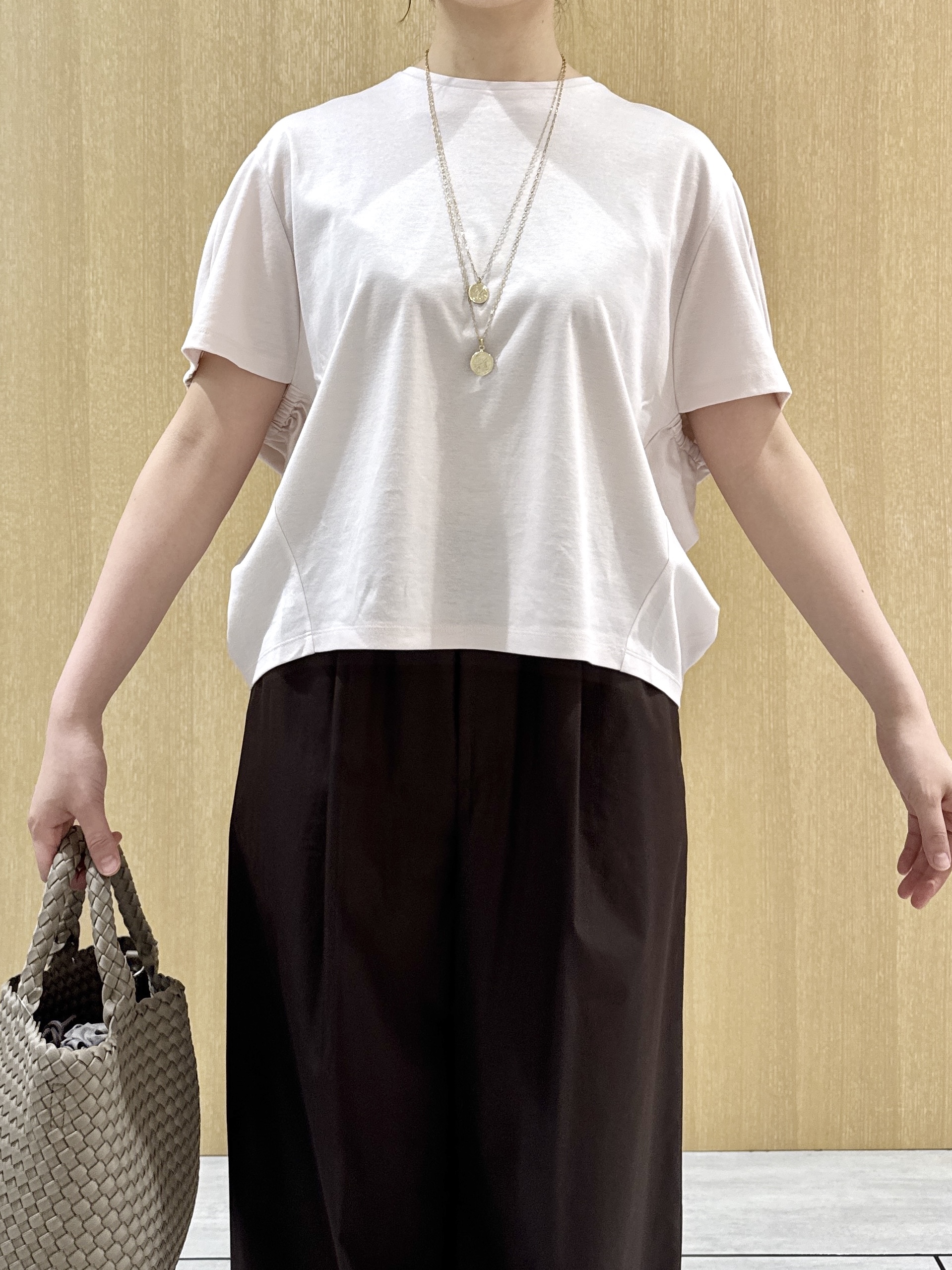 nanaさんの「UNTITLED｜【汗染み防止/接触冷感】ドルマンプルオーバー」を使ったコーディネート