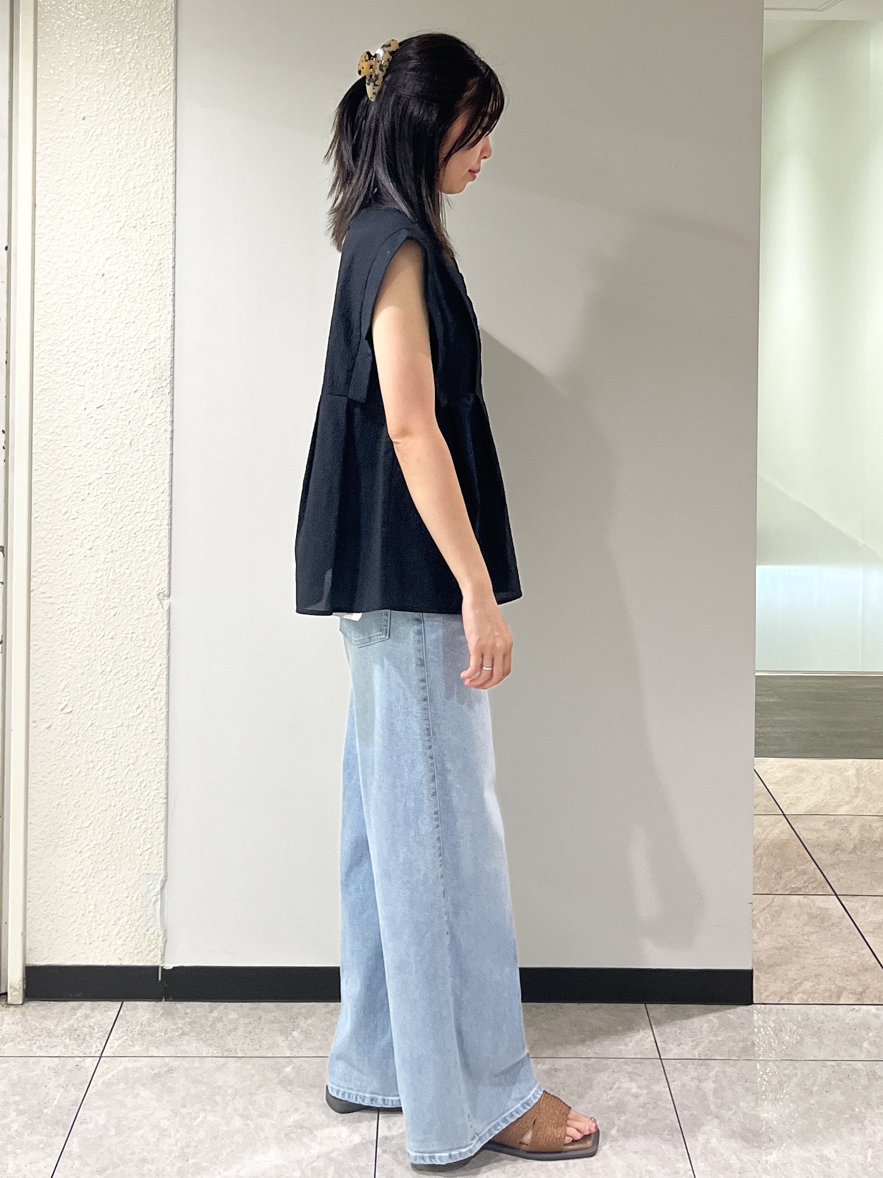 ゆか☆さんの「OPAQUE.CLIP｜『STORY Web7月掲載』ペプラムブラウス《通気性／吸水速乾／UVケア／防シワ／洗濯機OK》」を使ったコーディネート