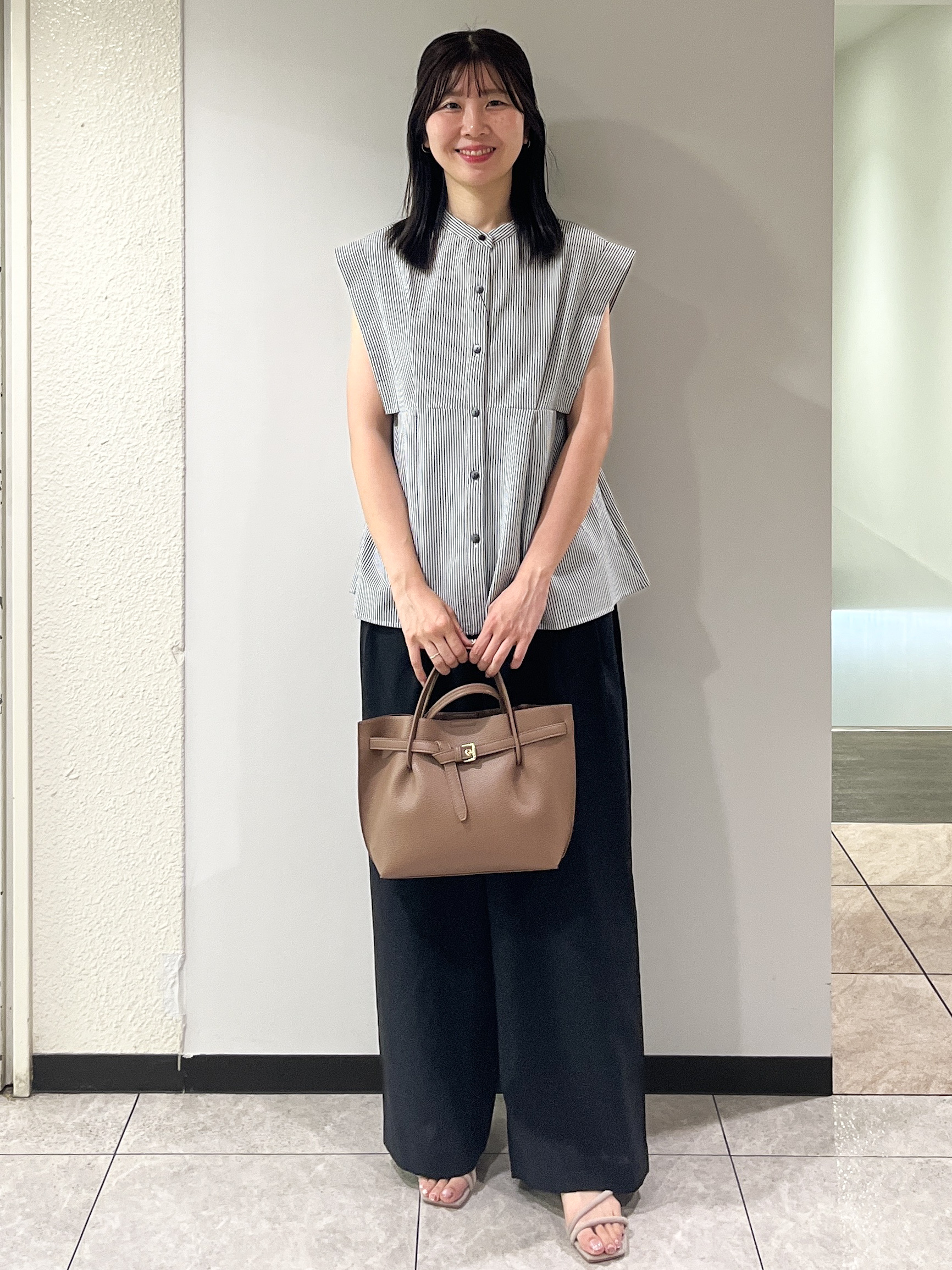 ゆか☆さんの「OPAQUE.CLIP｜『STORY Web7月掲載』ペプラムブラウス《通気性／吸水速乾／UVケア／防シワ／洗濯機OK》」を使ったコーディネート