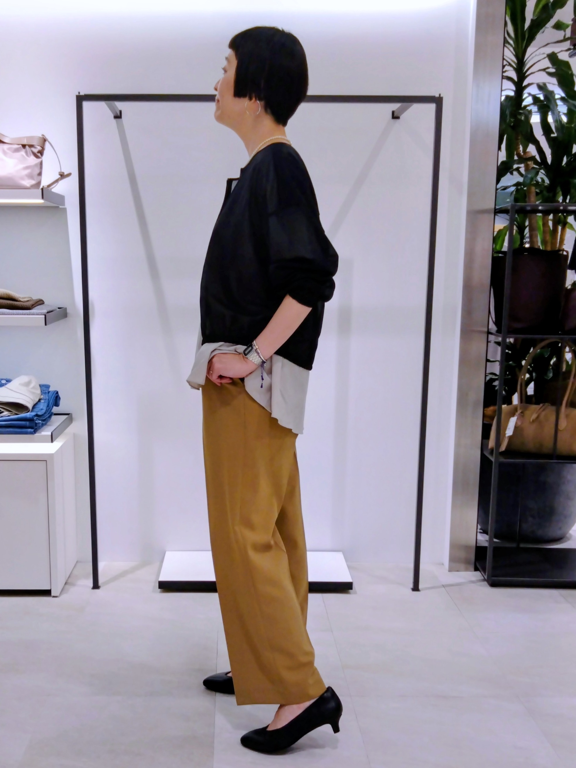 まちこさんの「UNTITLED｜【Tシャツ】異素材ドッキングプルオーバー」を使ったコーディネート
