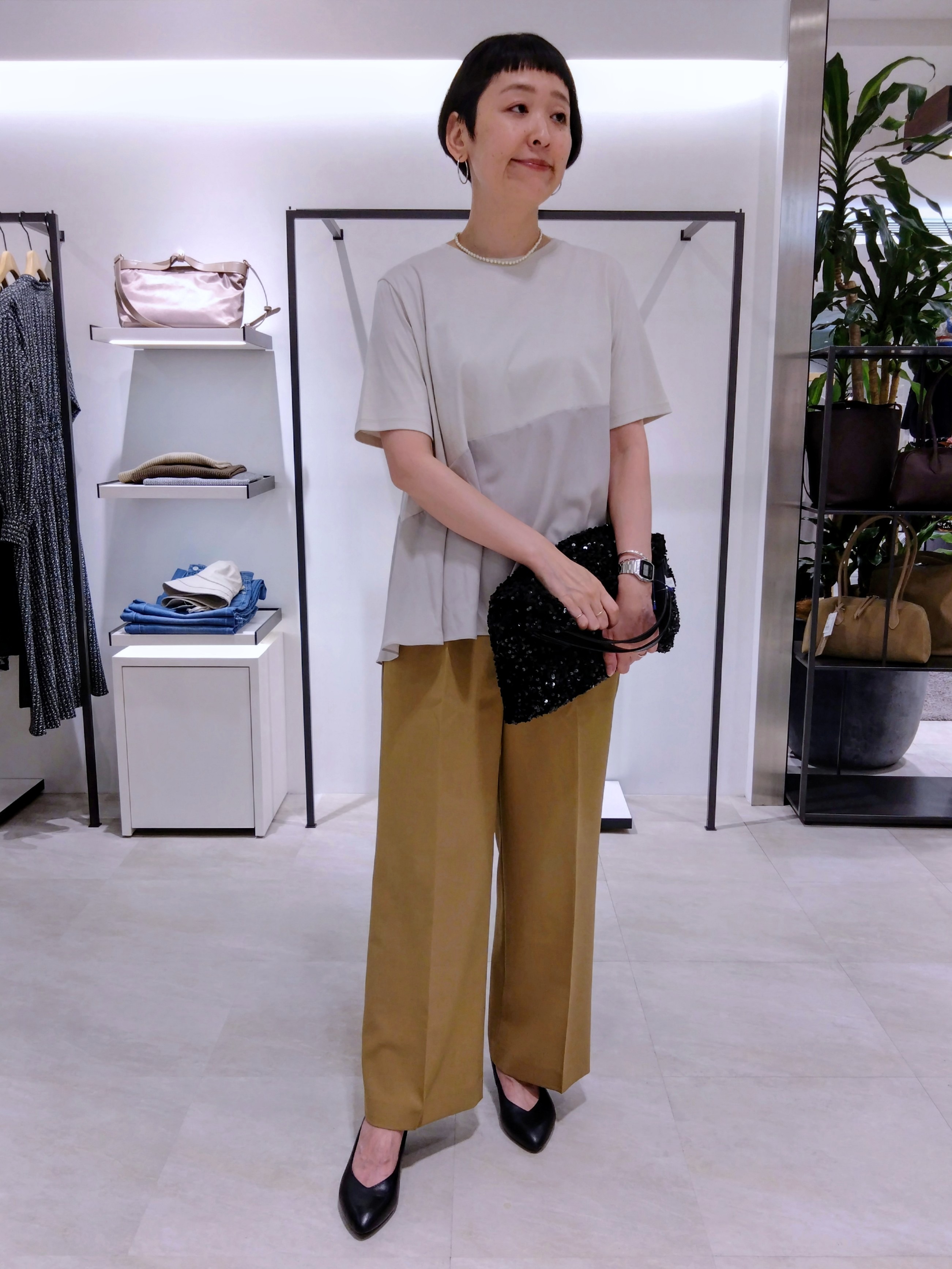 まちこさんの「UNTITLED｜【Tシャツ】異素材ドッキングプルオーバー」を使ったコーディネート