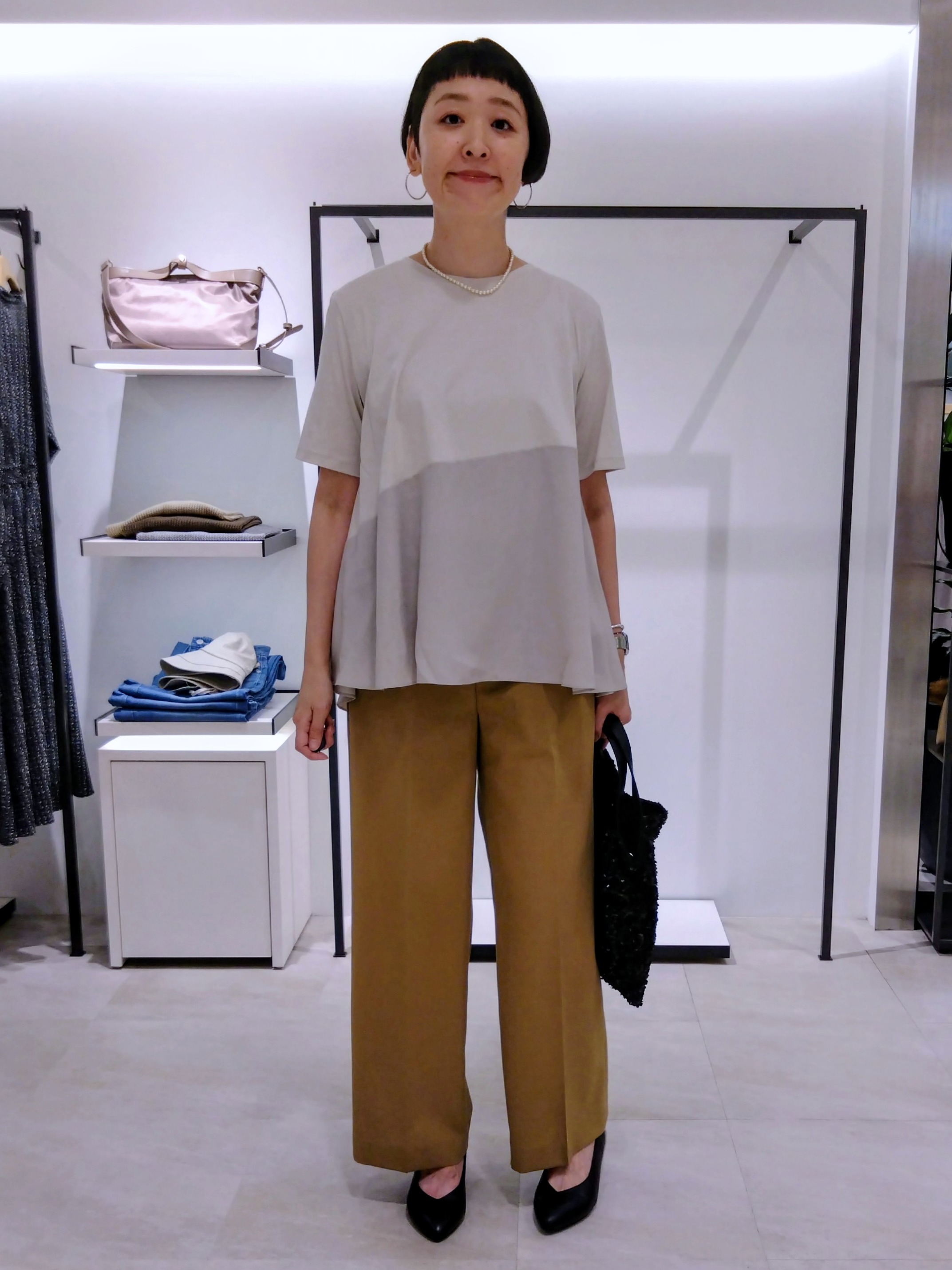 まちこさんの「UNTITLED｜【Tシャツ】異素材ドッキングプルオーバー」を使ったコーディネート