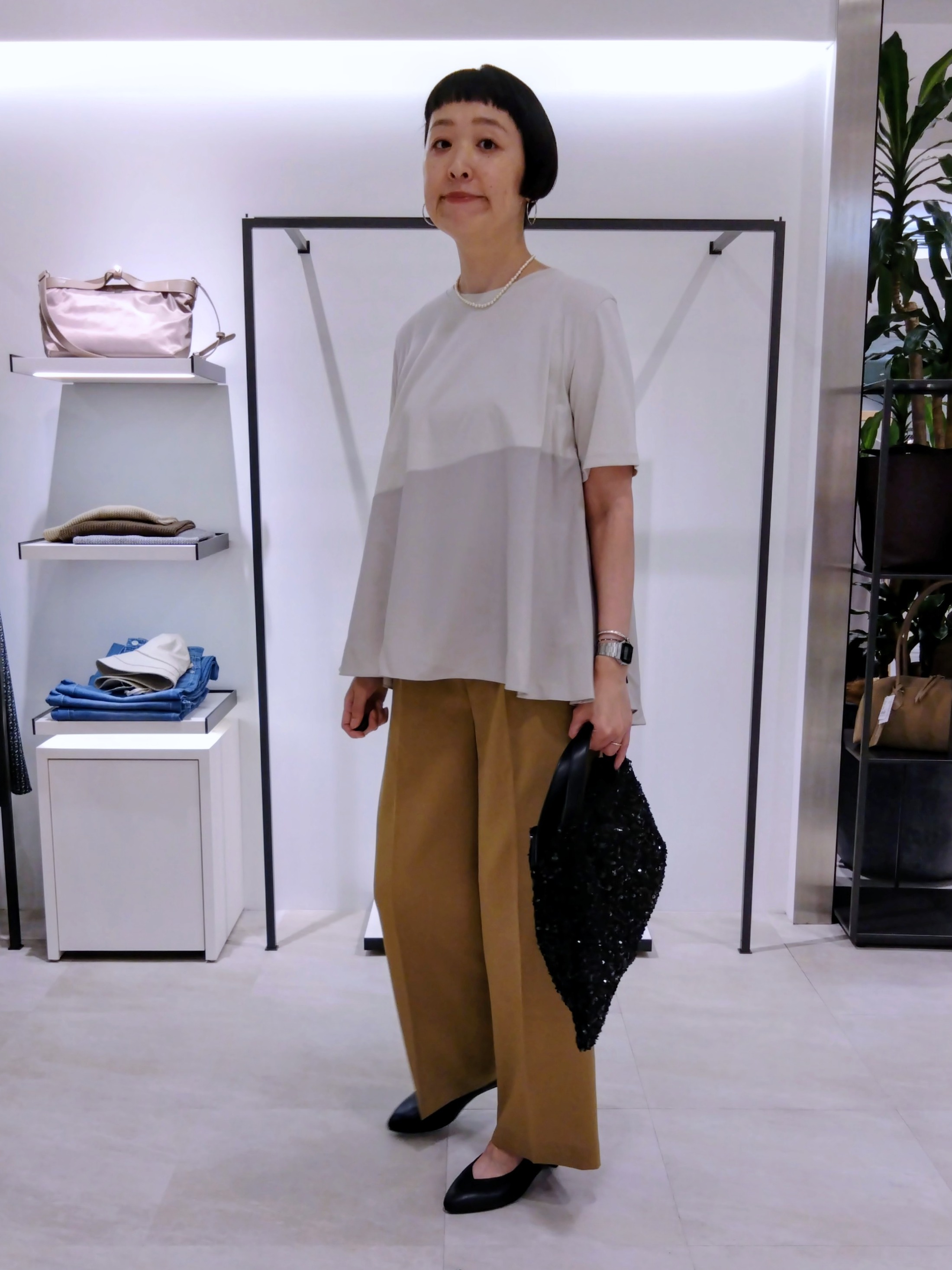まちこさんの「UNTITLED｜【Tシャツ】異素材ドッキングプルオーバー」を使ったコーディネート