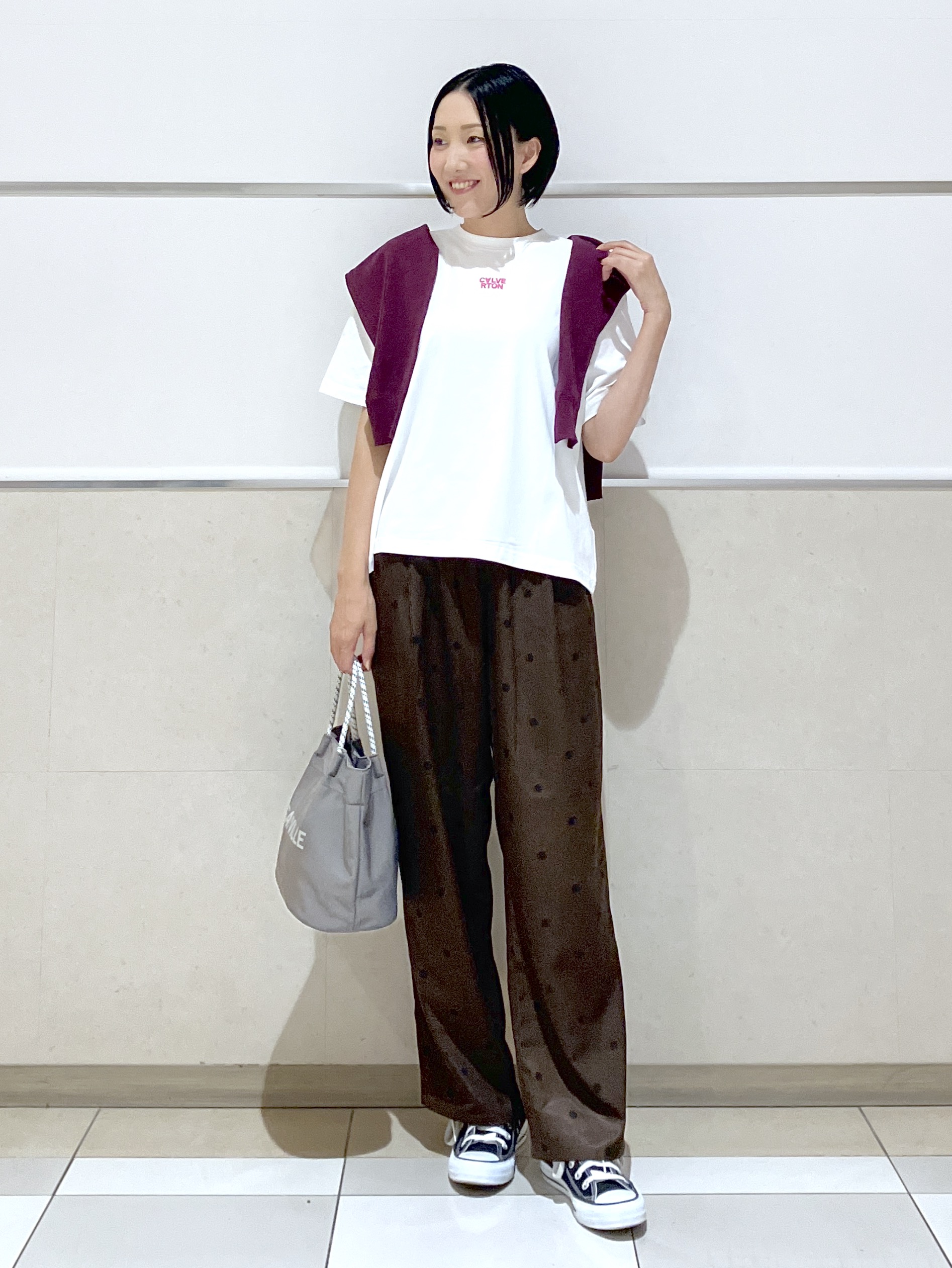 eriko さんの「Dessin｜グラフィックデザイン Tシャツ」を使ったコーディネート
