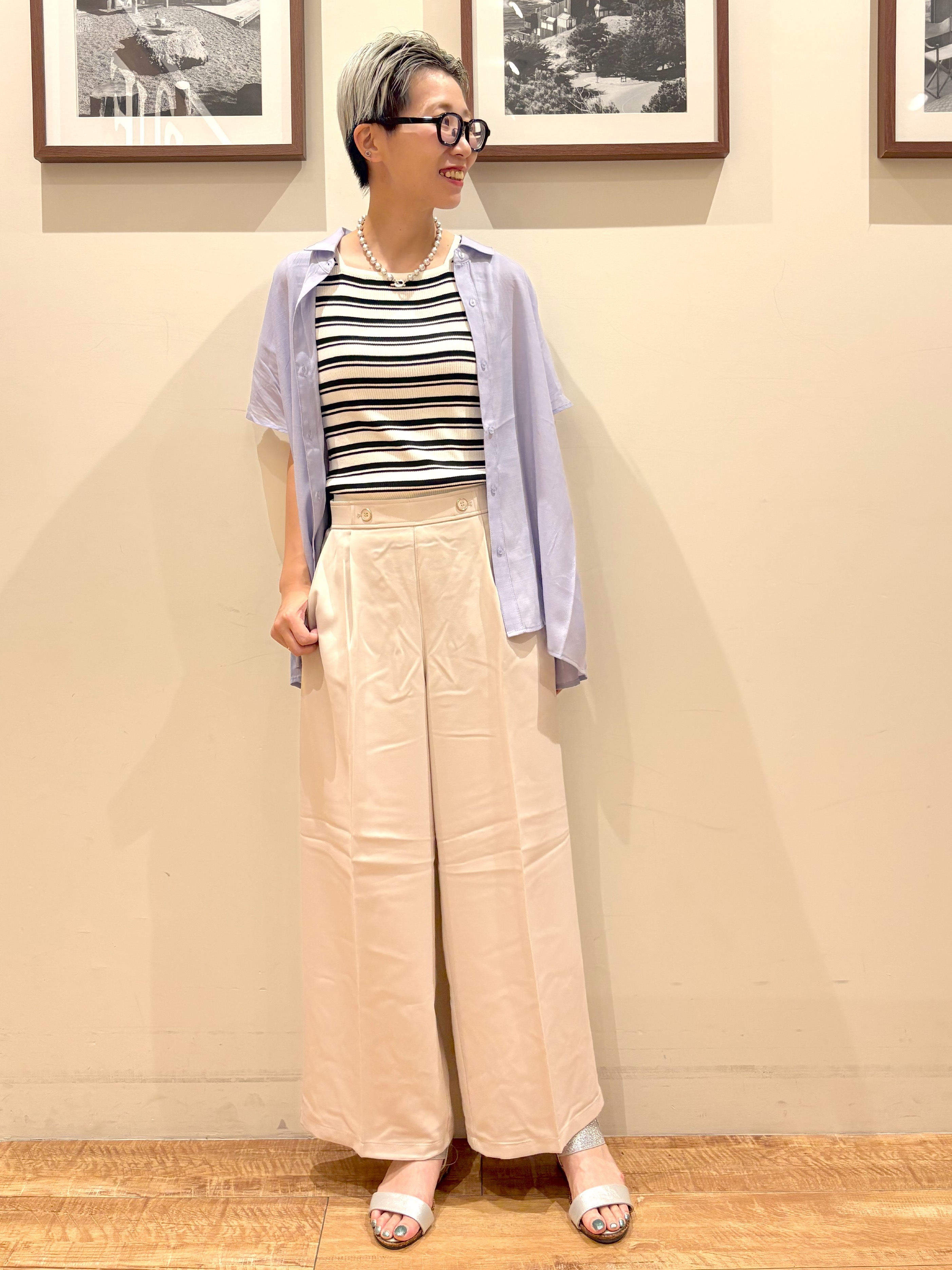 Ayumiさんの「SHOO･LA･RUE｜【UV/洗濯機可】ほんのりシアーで上品な バックギャザーブラウス」を使ったコーディネート