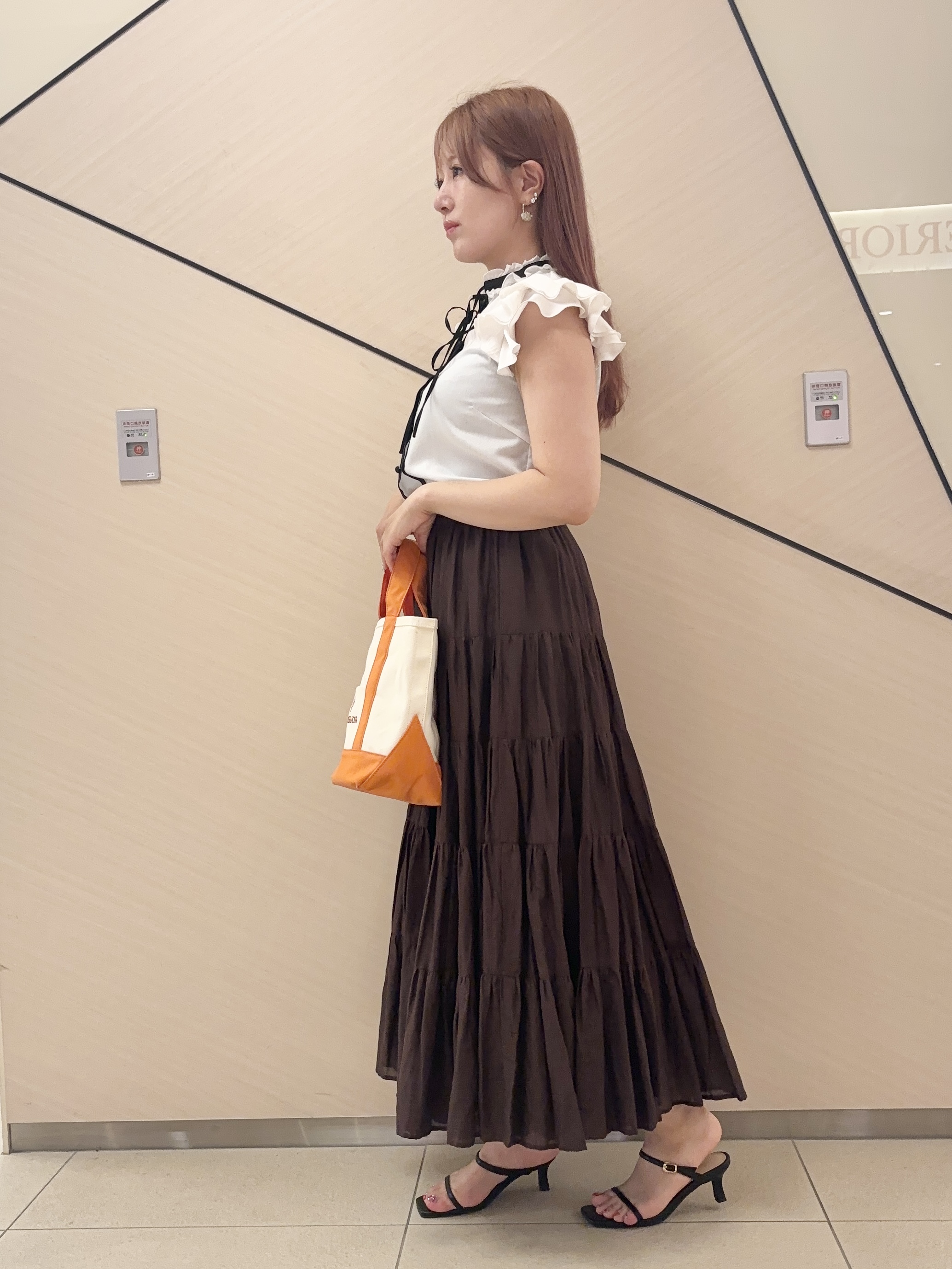 Rinaさんの「DRESSTERIOR｜【otonaMUSE5月号掲載】スキニーベルトサンダル」を使ったコーディネート