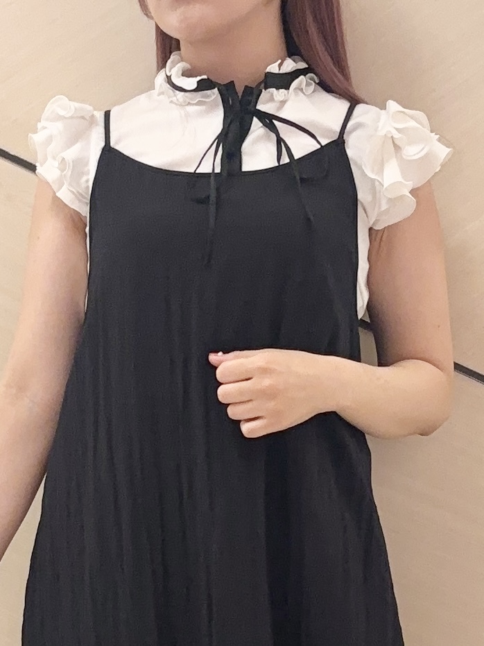 Rinaさんの「DRESSTERIOR｜【着映え/ウォッシャブル】バイカラーウィングスリーブブラウス」を使ったコーディネート