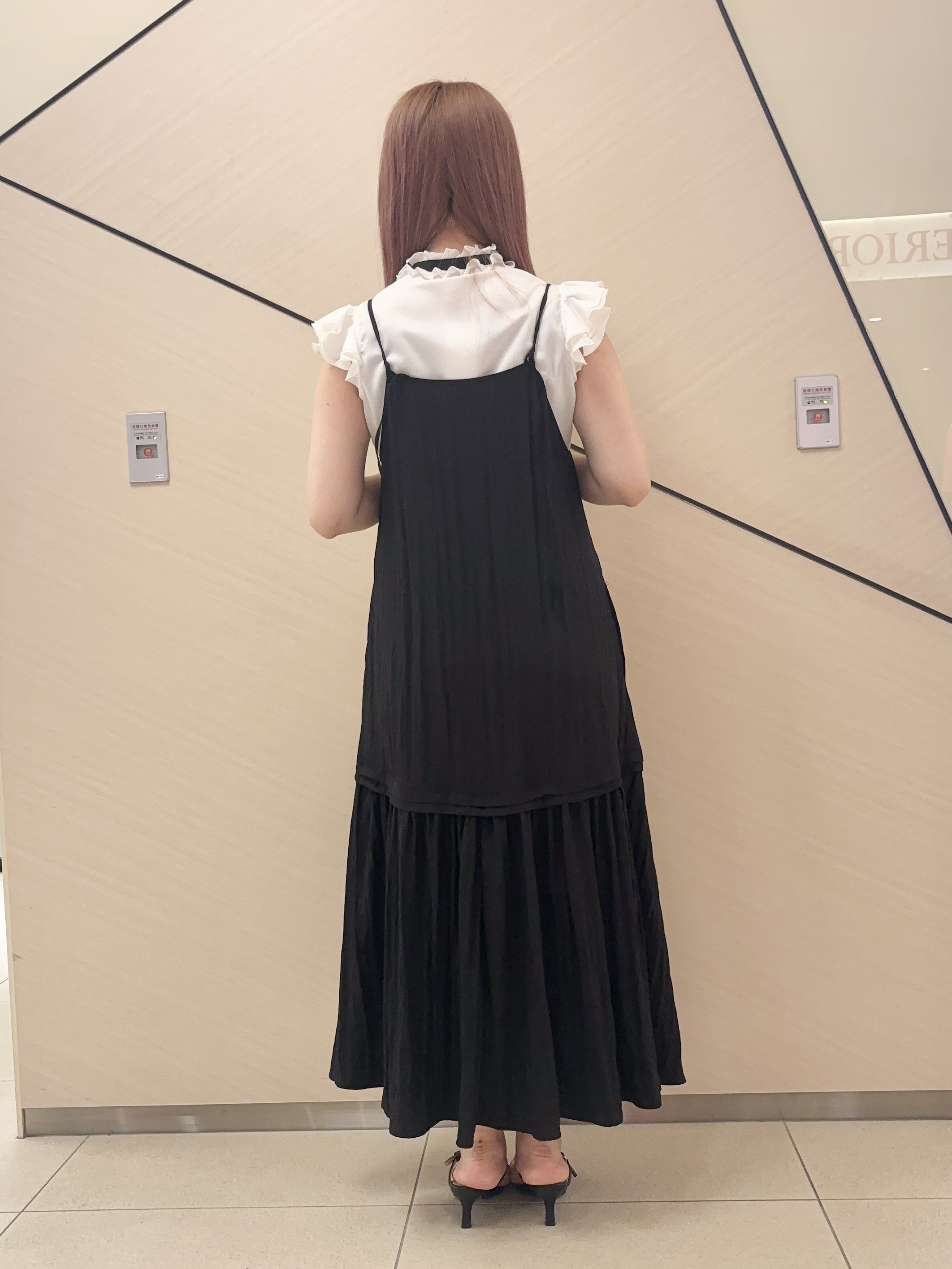 Rinaさんの「DRESSTERIOR｜【着映え/ウォッシャブル】バイカラーウィングスリーブブラウス」を使ったコーディネート