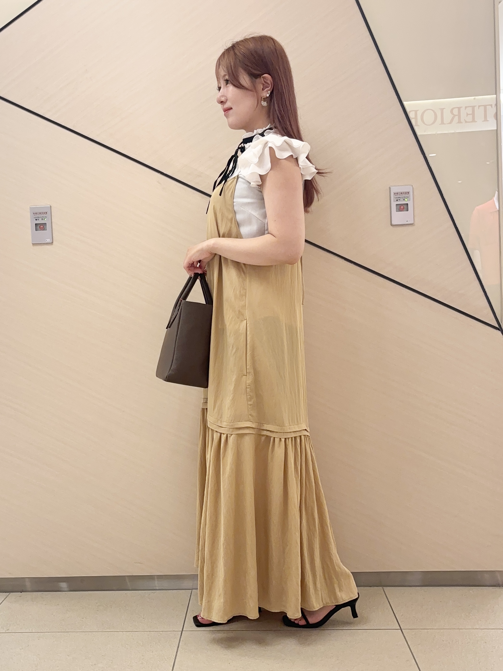 Rinaさんの「DRESSTERIOR｜【otonaMUSE5月号掲載】スキニーベルトサンダル」を使ったコーディネート