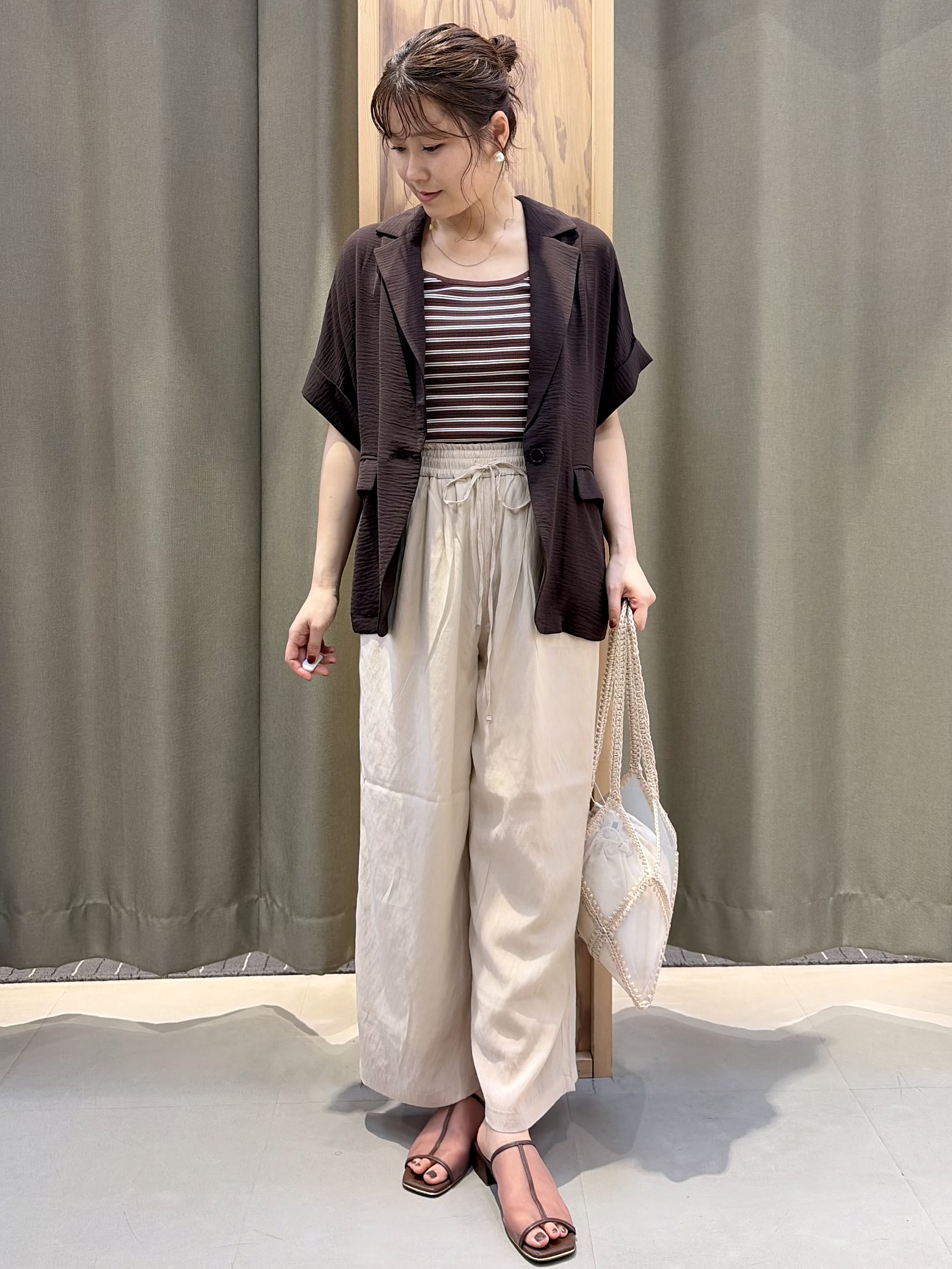 ころさんの「THE SHOP TK｜【吸水速乾/UV/防しわ】軽く羽織りたい半袖ジャケット」を使ったコーディネート