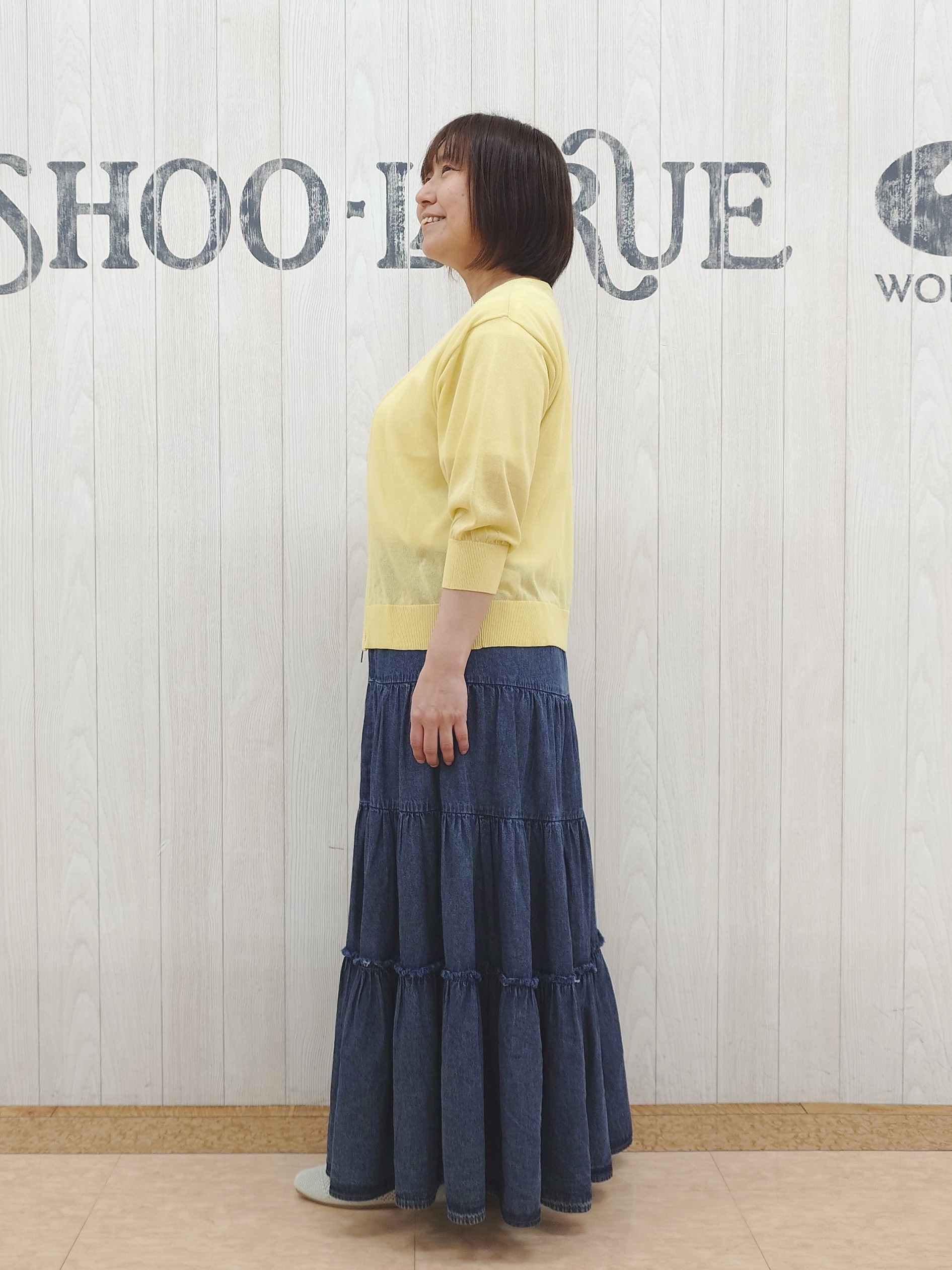 とろろさんの「SHOO･LA･RUE｜【洗濯機可/S-LL】程よいVネックですっきり魅せる ジップアップ 7分袖シアーカーディガン」を使ったコーディネート